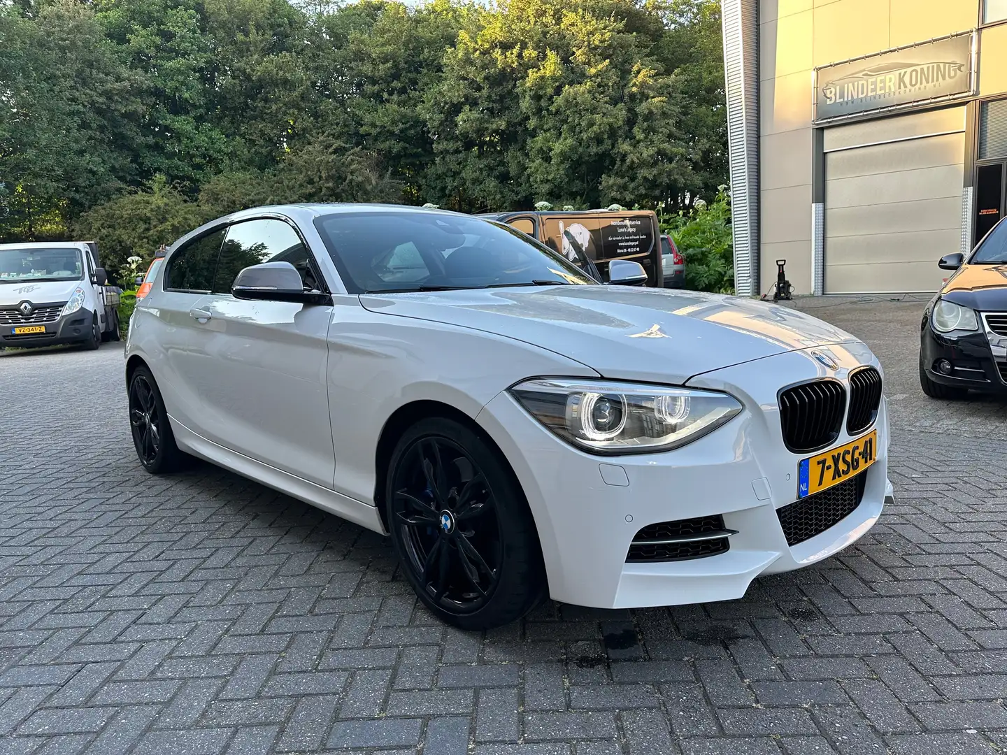 BMW 135 M135i xD. High Exe. Wit - 1