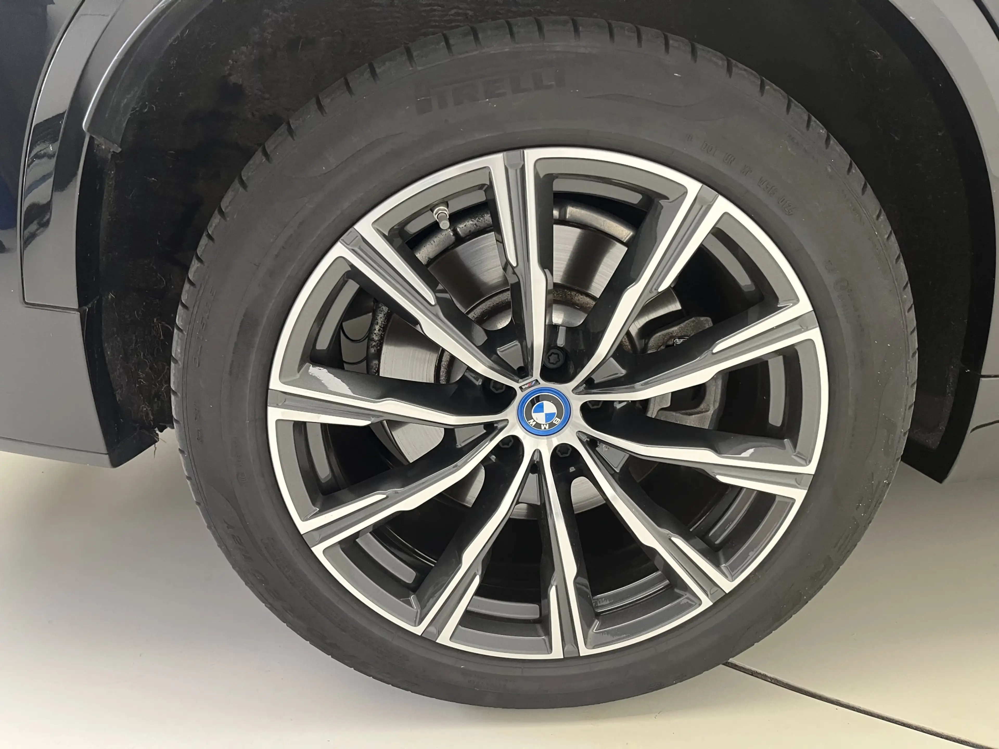 BMW X5 xDrive50e M-Sport | Panorama | Driving Assistant P — photo 3
