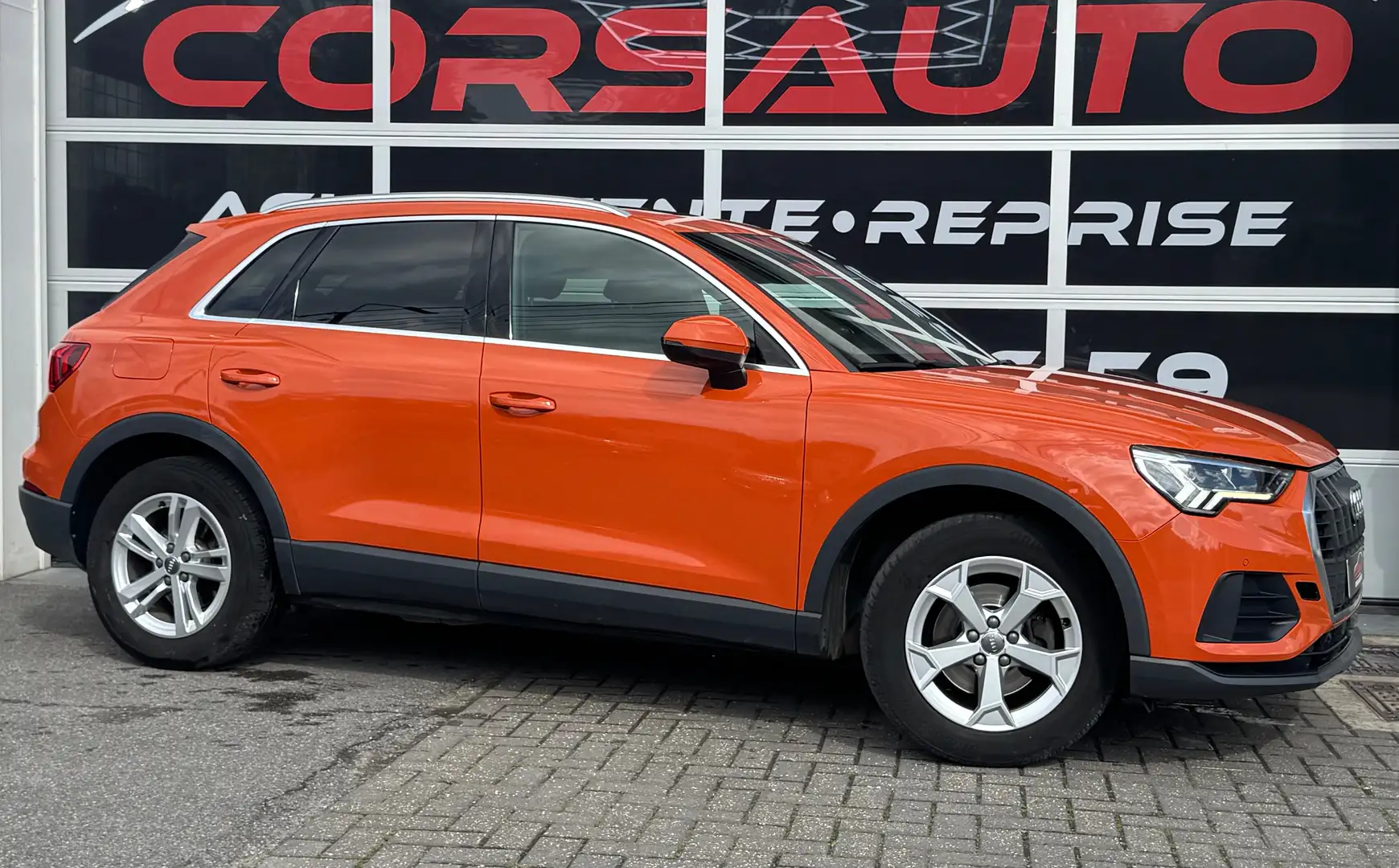 Audi Q3 35 TFSI S tronic FULL OPTIONS ! ! ! Narancs - 2