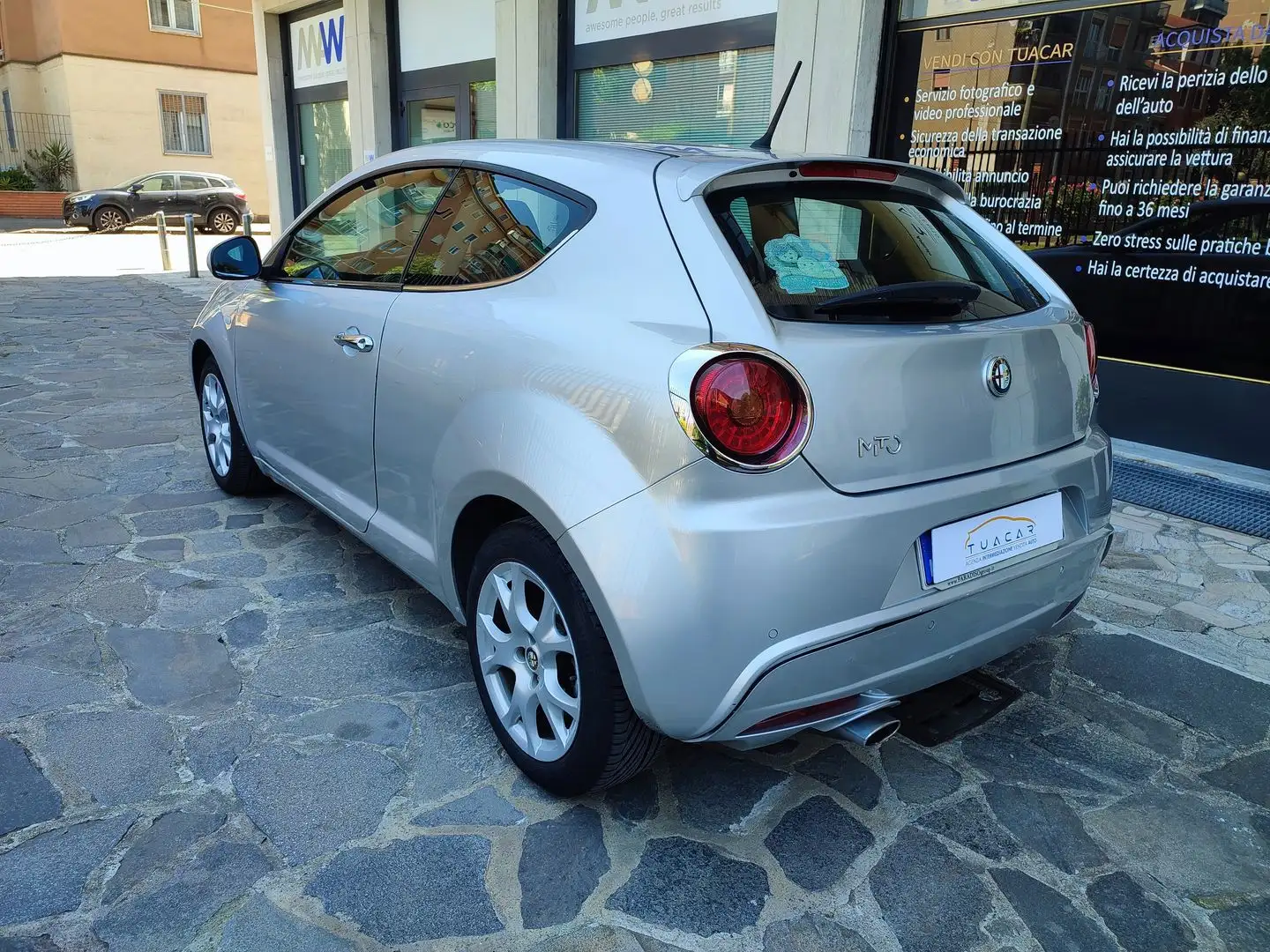 Alfa Romeo MiTo Distinctive 1.6 JTDM 16V Stříbrná - 2