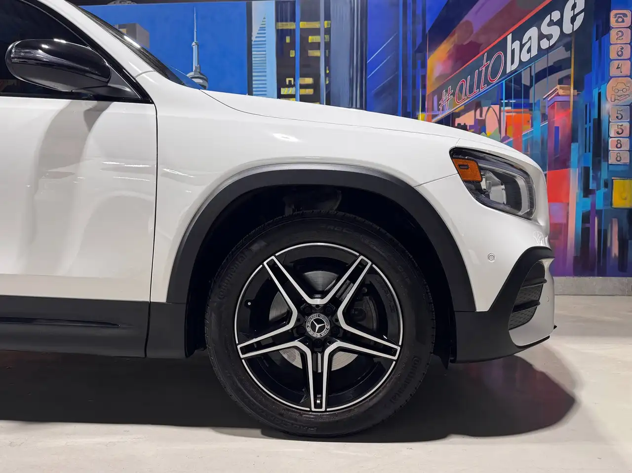 Mercedes-Benz GLB снимка Mercedes-Benz GLB