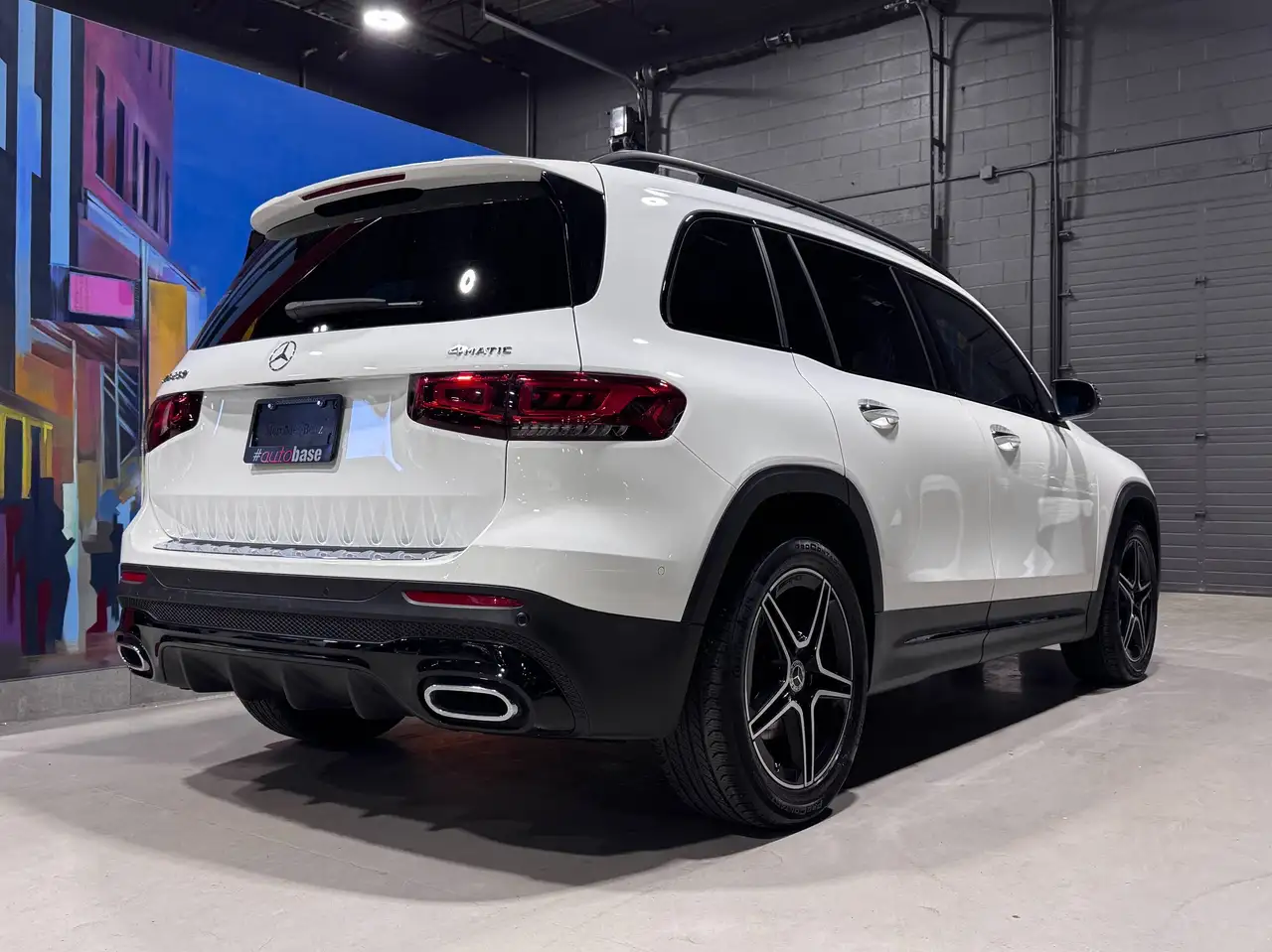 Mercedes-Benz GLB снимка Mercedes-Benz GLB