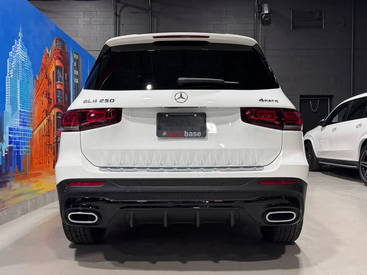 Mercedes-Benz GLB снимка Mercedes-Benz GLB