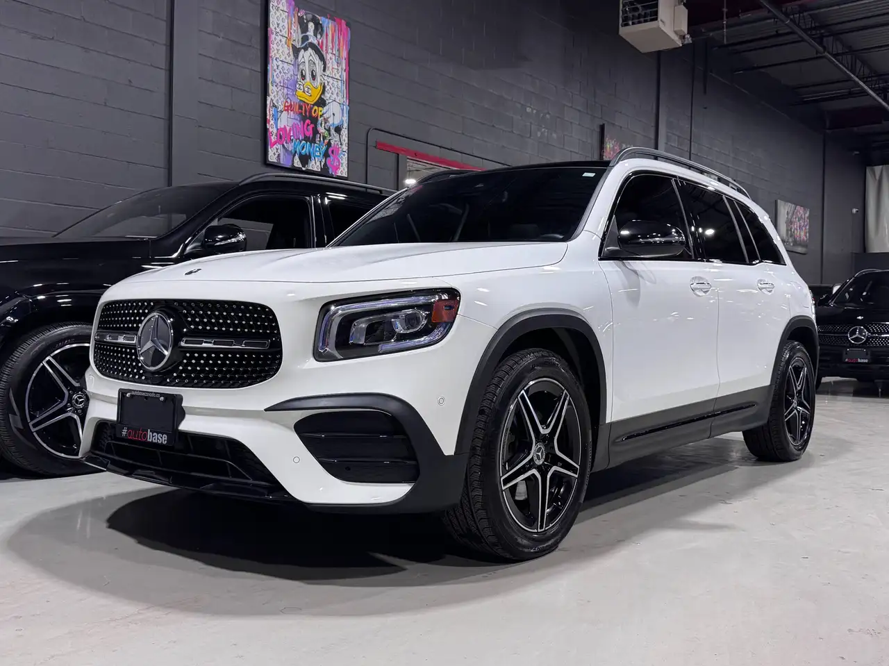 Mercedes-Benz GLB снимка Mercedes-Benz GLB
