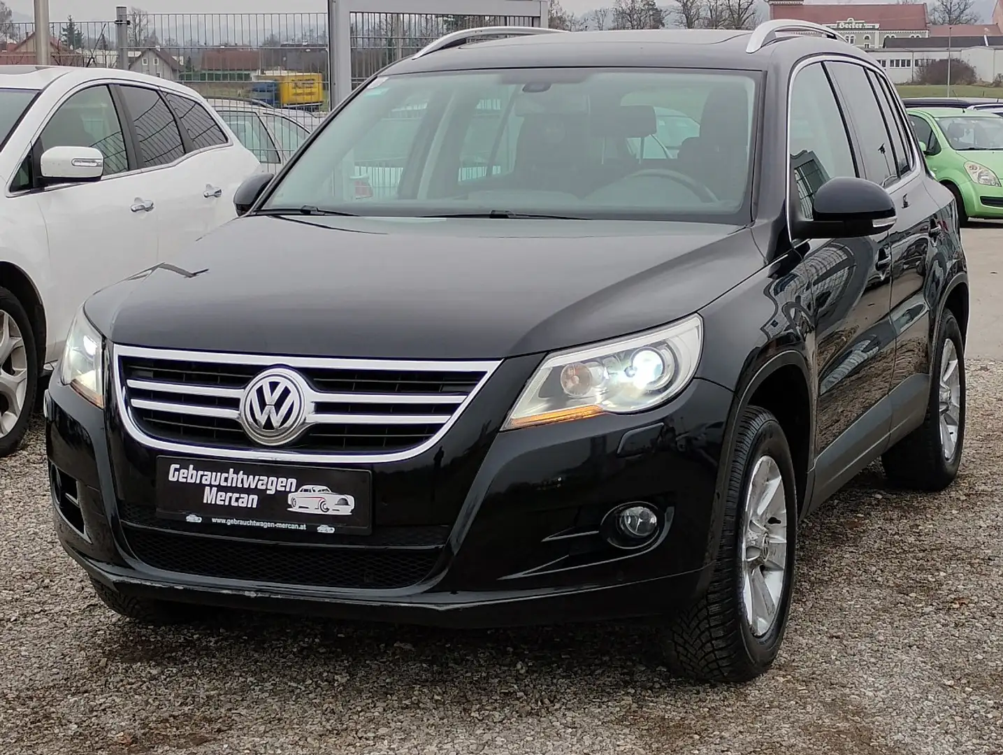 Volkswagen Tiguan 2,0 TDI 4Motion Sky DPF Aut. Schwarz - 1