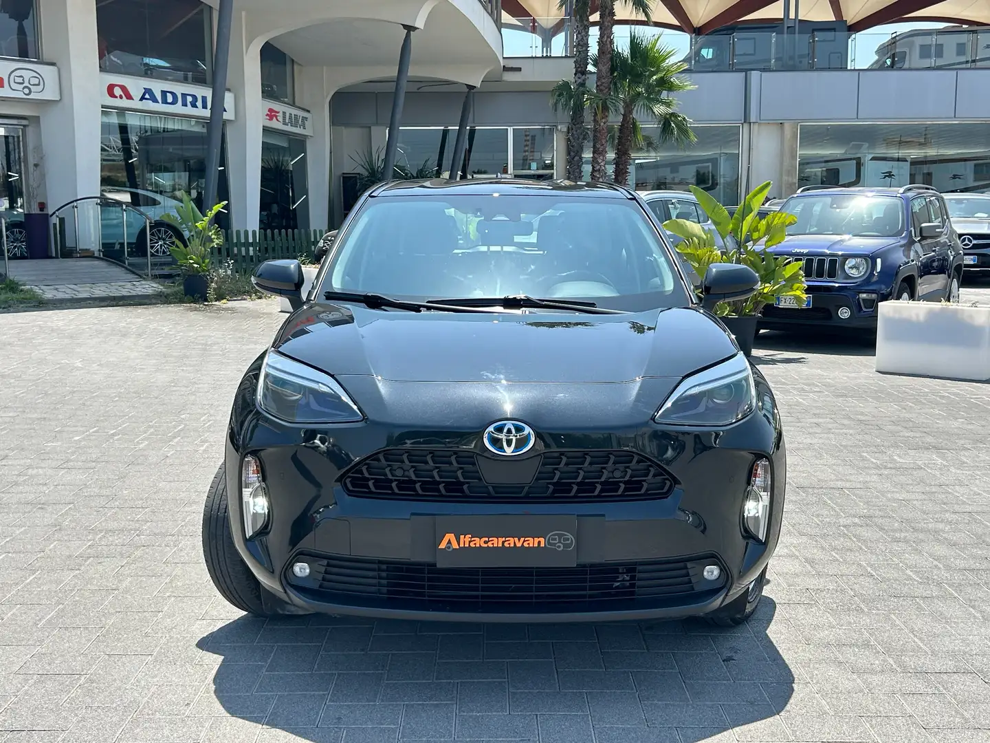 Toyota Yaris Yaris Cross 1.5h Business fwd 116cv e-cvt Nero - 2