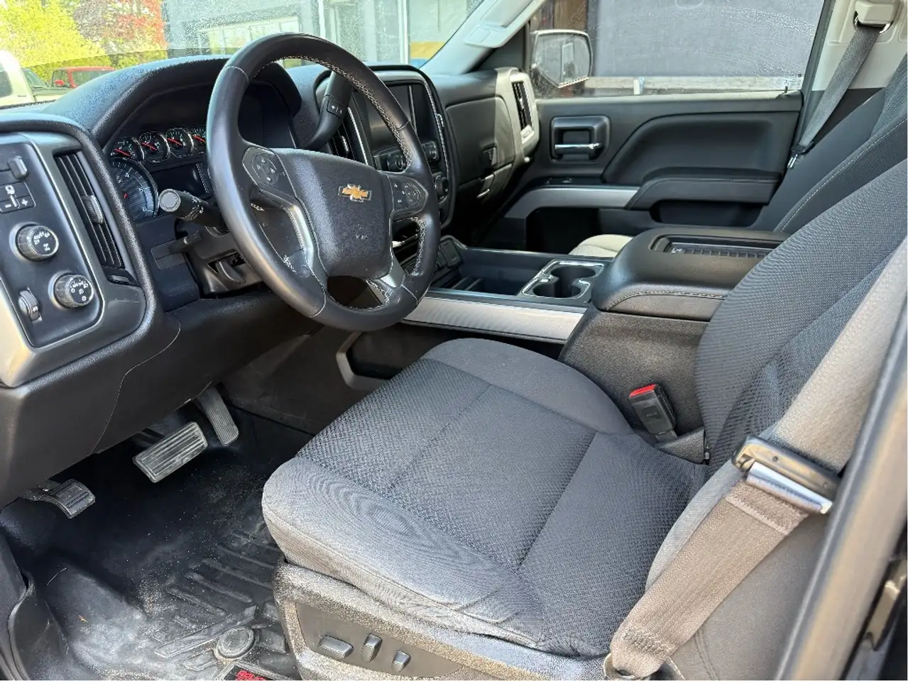 Chevrolet Silverado 1500 снимка Chevrolet Silverado 1500