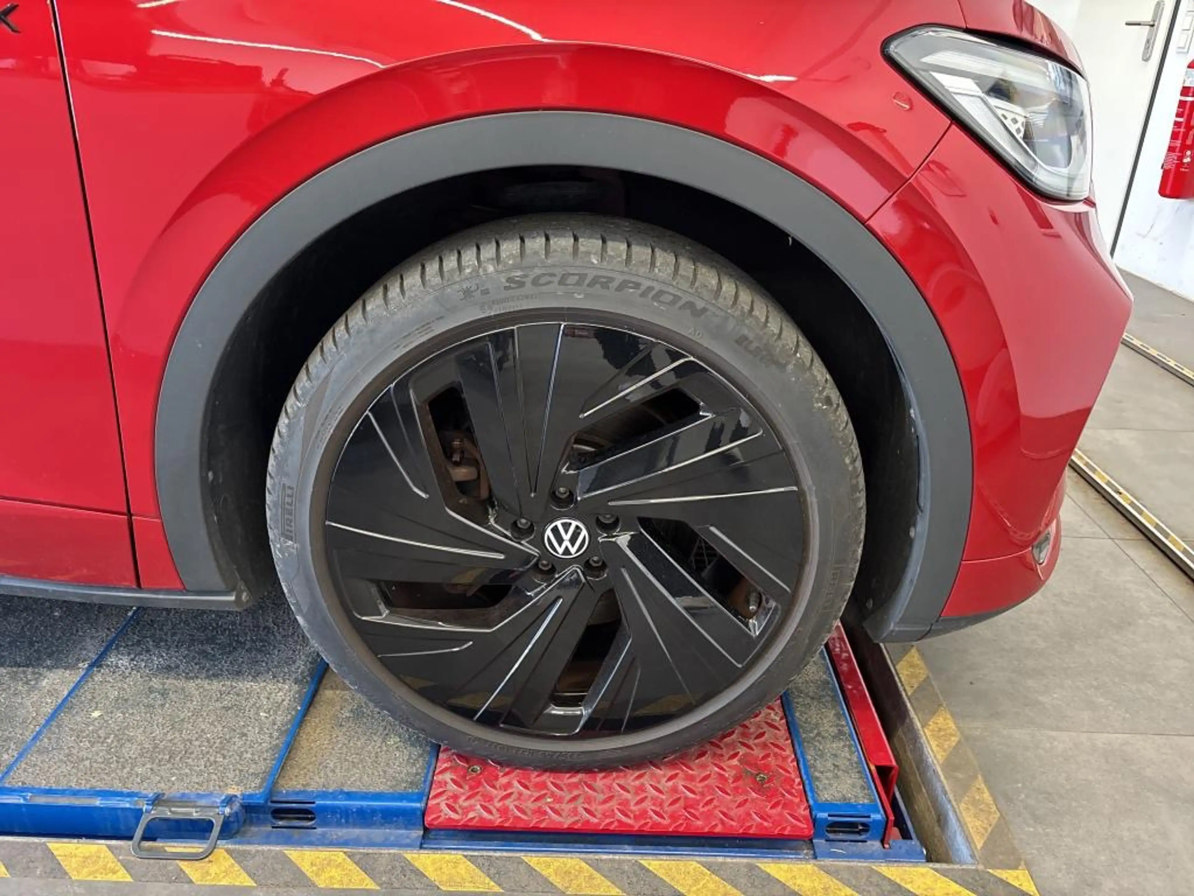 Volkswagen ID.5 GTX 4Motion Sport-Paket Plus*21Zoll*PANORAMA*Design-Paket* — photo 5