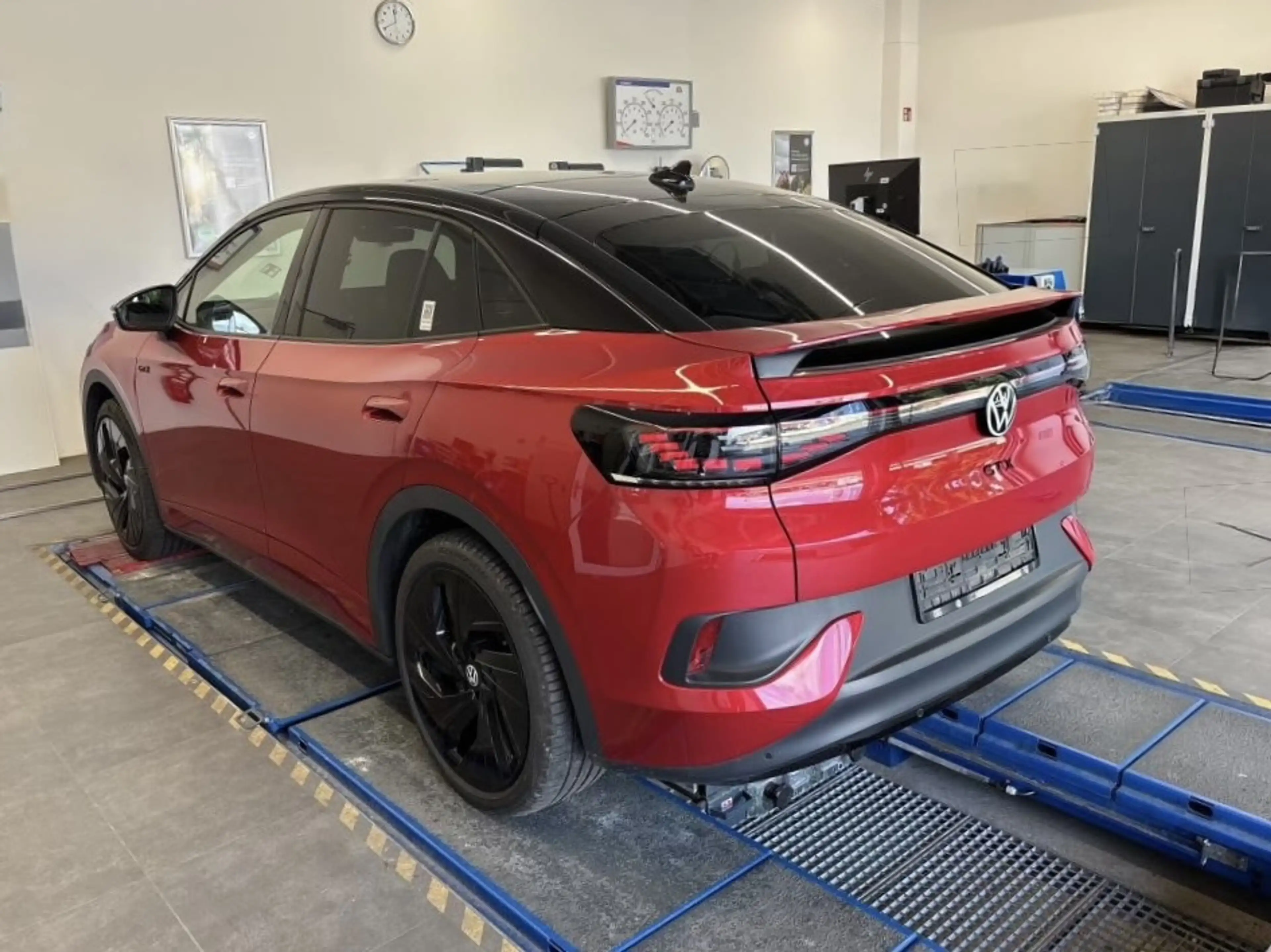 Volkswagen ID.5 GTX 4Motion Sport-Paket Plus*21Zoll*PANORAMA*Design-Paket* — photo 3