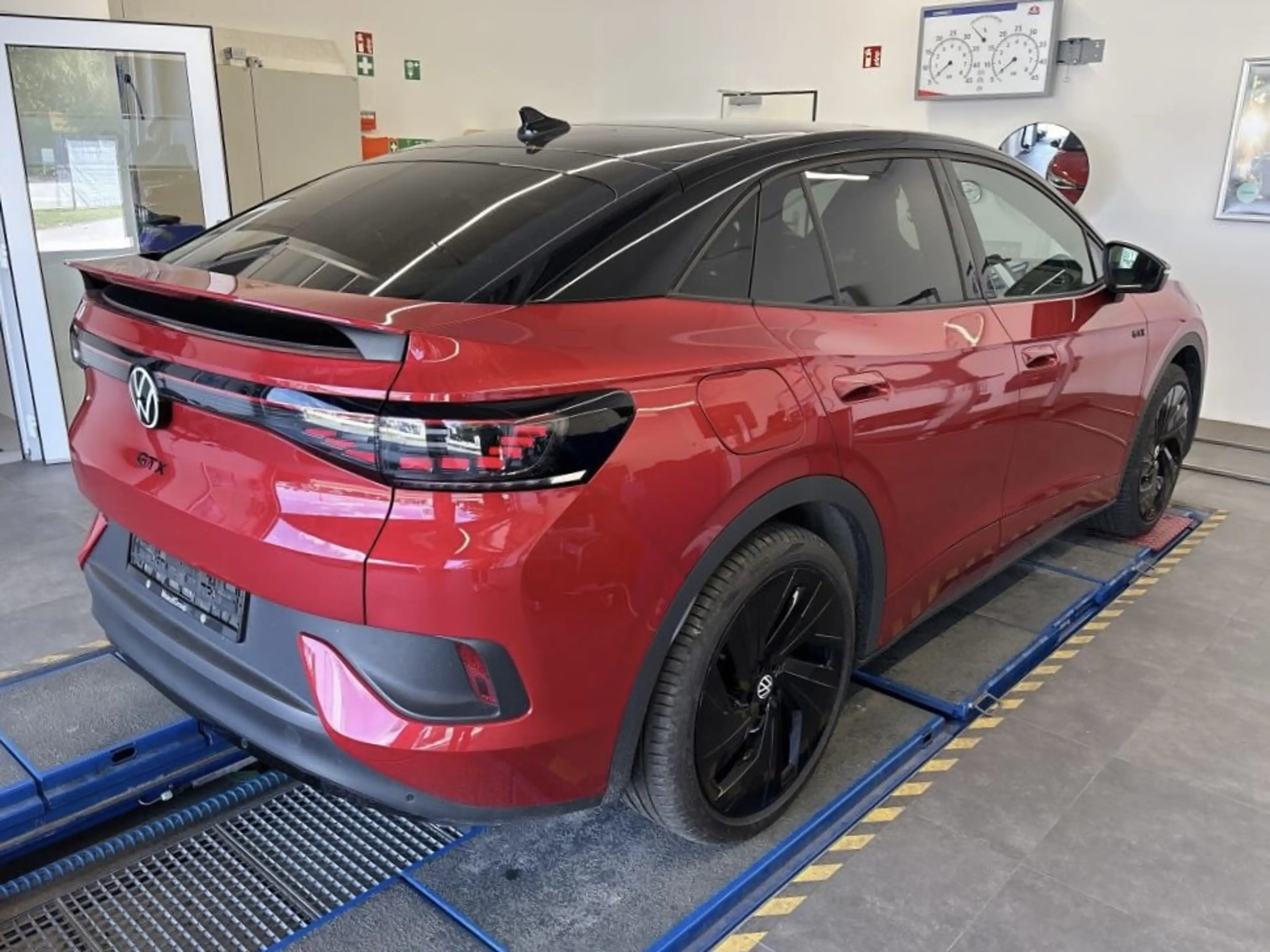 Volkswagen ID.5 GTX 4Motion Sport-Paket Plus*21Zoll*PANORAMA*Design-Paket* — photo 4