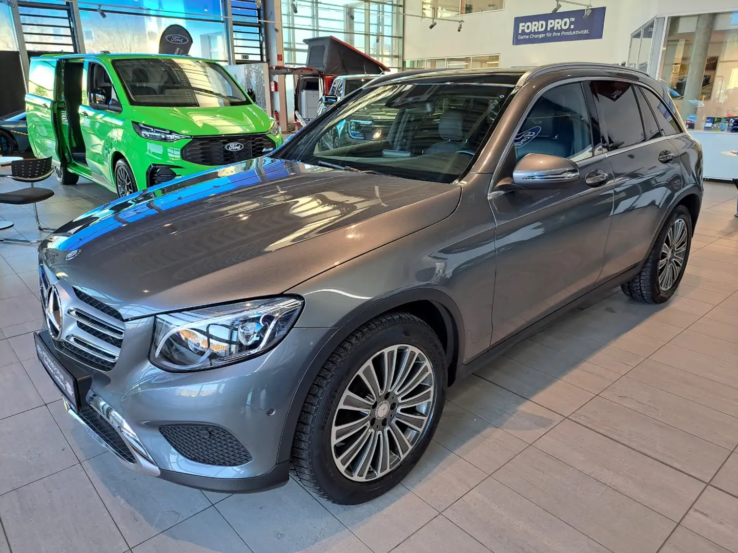 Mercedes-Benz GLC 220 d 4Matic Exclusive LED Pano AWD PDC Grau - 1