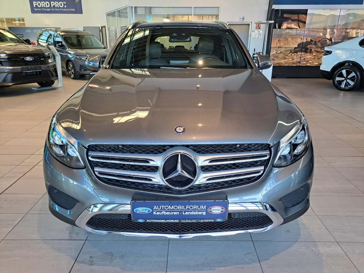 Mercedes-Benz GLC 220 d 4Matic Exclusive LED Pano AWD PDC Grau - 2