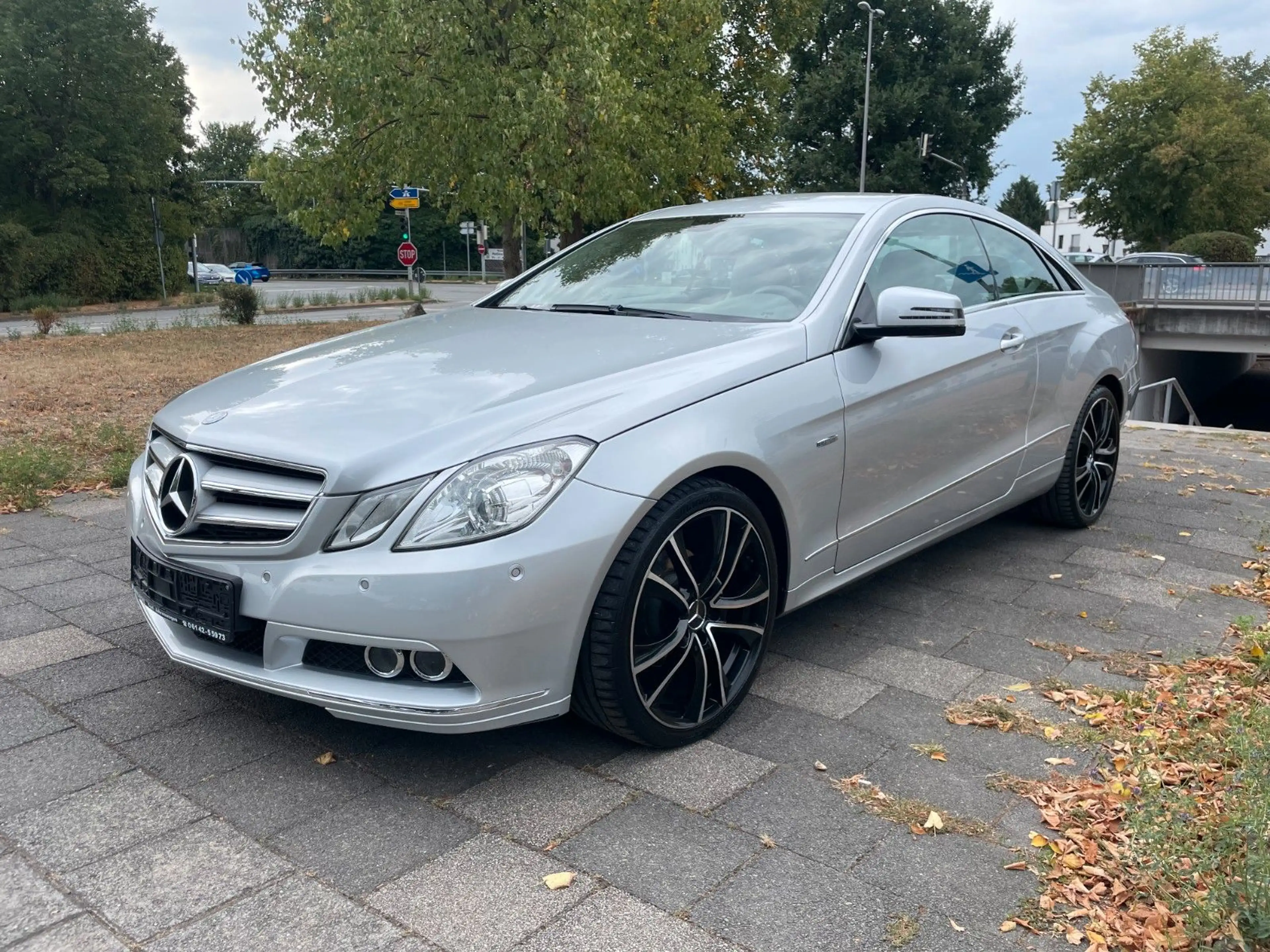 Mercedes-Benz E 250 E CGI Coupe BlueEfficiency — photo 2