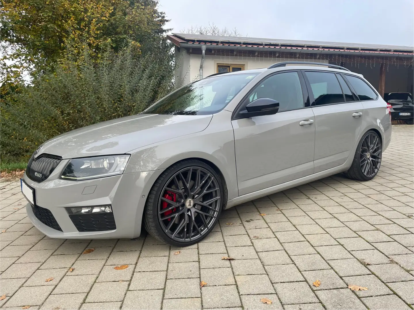 Skoda Octavia Combi RS 2,0 TSI Green tec DSG Challenge+AHK+Leder Grau - 2