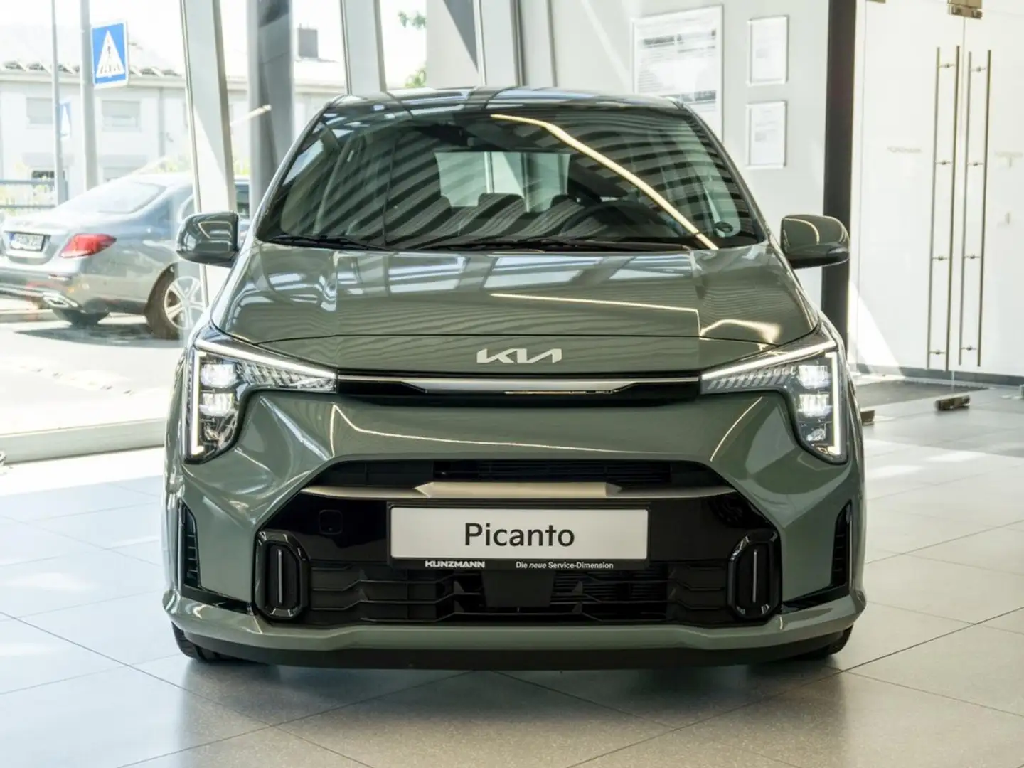 Kia Picanto 1.2 AMT Spirit Navi Kamera Lenkradhzg Зелений - 2