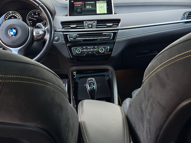 BMW X2 sDrive 18 d M Sport *AHK*Pano*Keyless* — photo 12