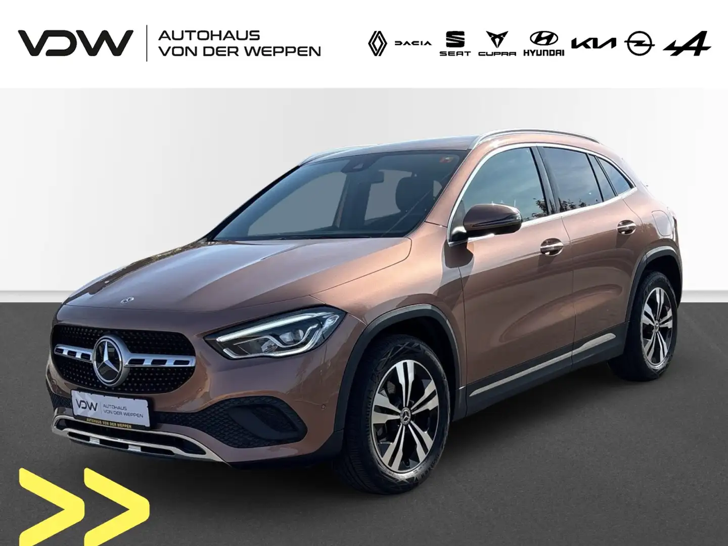 Mercedes-Benz GLA 200 DSG Navi AHK SHZ DAB Tempomat LED Klima Navi Or - 1