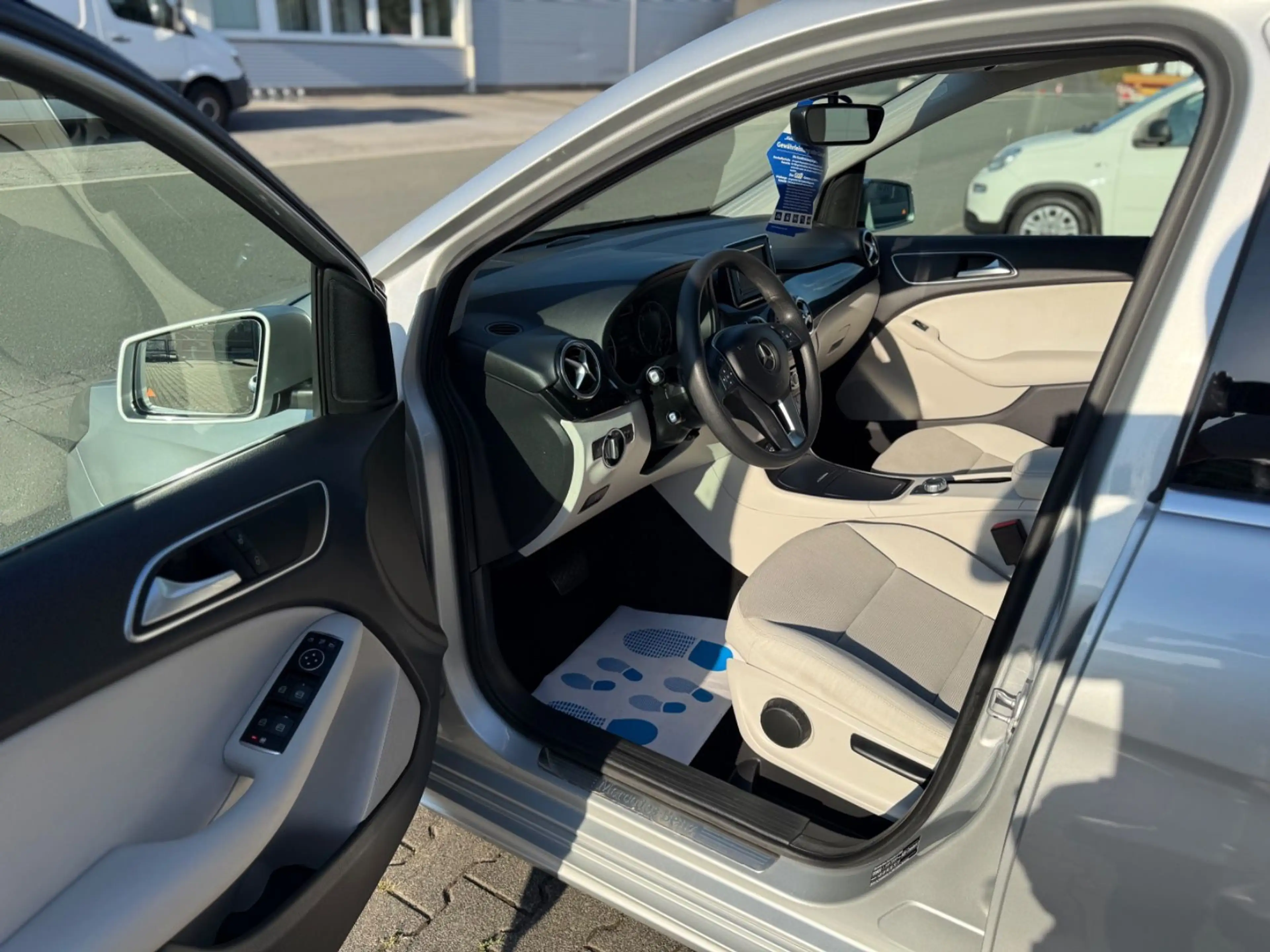 Mercedes-Benz B 180 CDI*SitzHz*Navi*Scheckheft bei MB*Garanti — photo 9