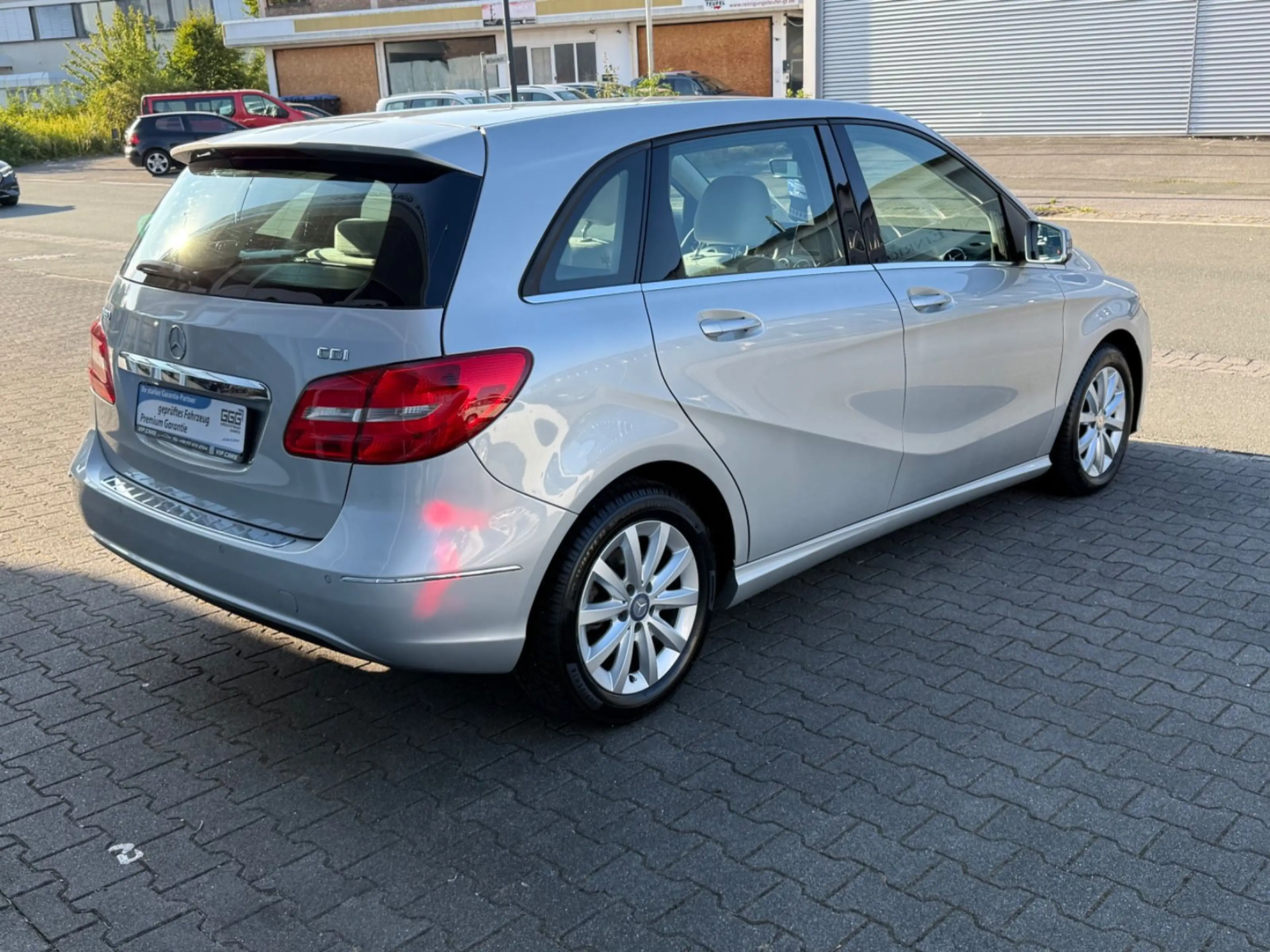 Mercedes-Benz B 180 CDI*SitzHz*Navi*Scheckheft bei MB*Garanti — photo 8