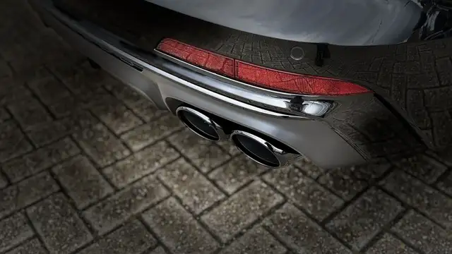 Audi A6 view 12