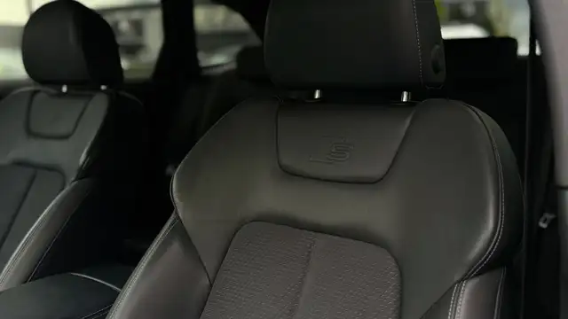Audi A6 view 10