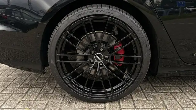 Audi A6 view 8