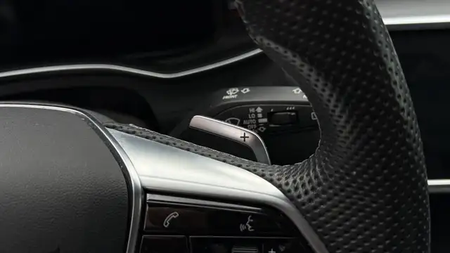 Audi A6 view 17