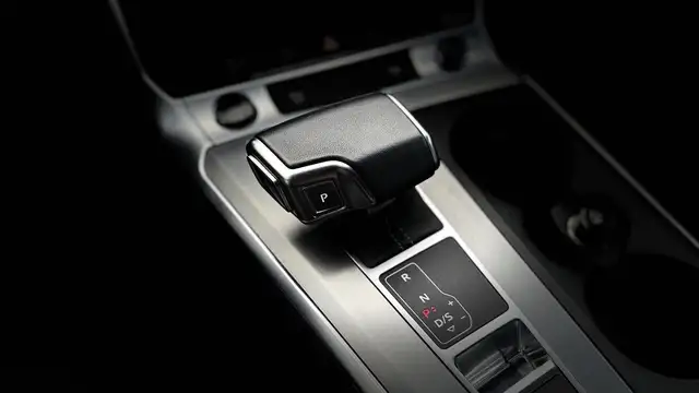 Audi A6 view 27