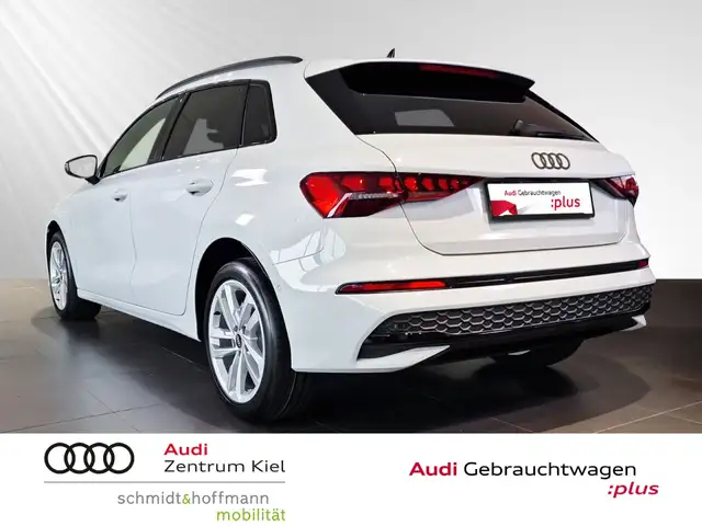 Audi A3 view 4
