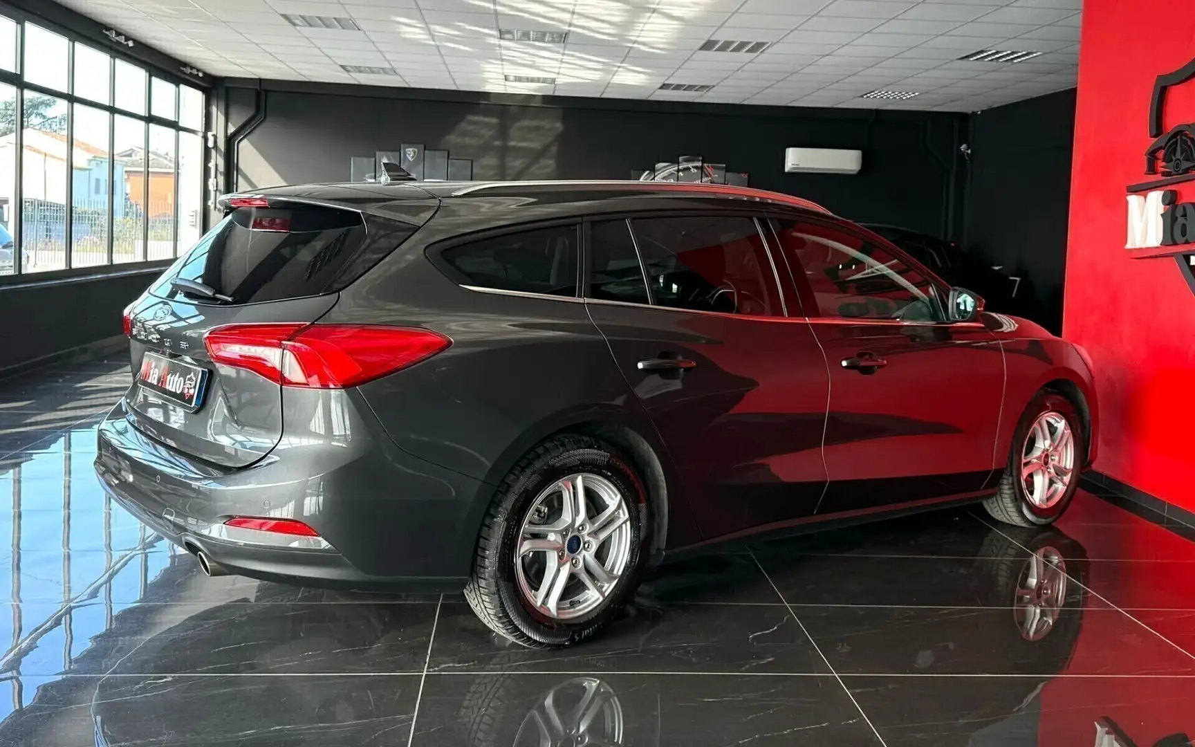 Ford Focus Focus 1.5 EcoBlue 120 CV automatico SW ST-Line Co- Gris - 2