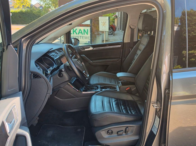 Volkswagen Touran High 1.5TSI DSG R-LINE/PANO/7 SITZE/LEDER — photo 10