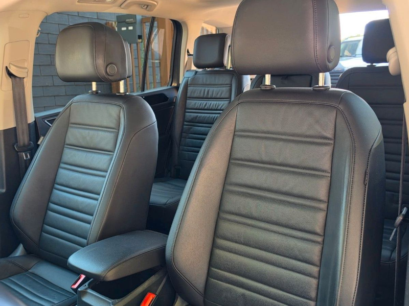 Volkswagen Touran High 1.5TSI DSG R-LINE/PANO/7 SITZE/LEDER — photo 12