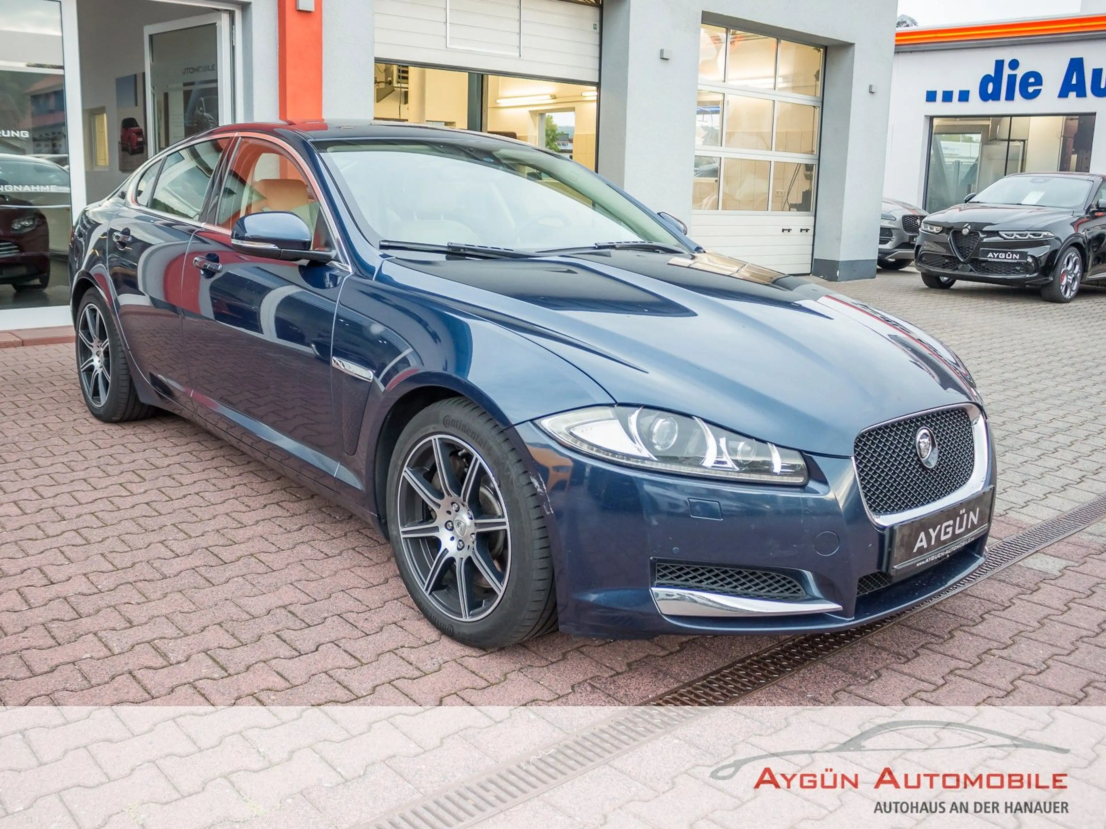 Jaguar XF S 3.0 V6 Diesel*Schiebedach*Memory*PDC*ACC* — photo 3