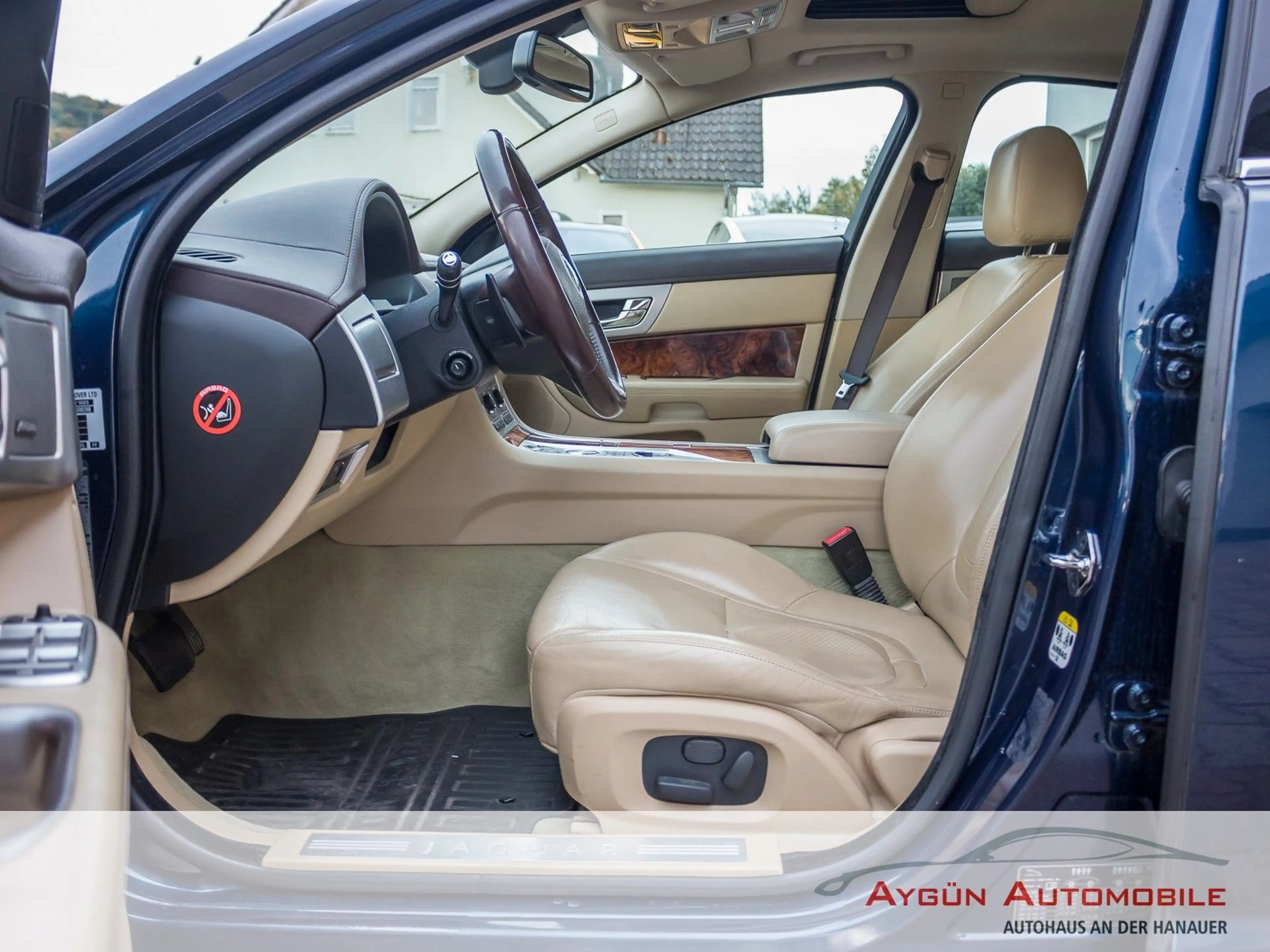 Jaguar XF S 3.0 V6 Diesel*Schiebedach*Memory*PDC*ACC* — photo 10