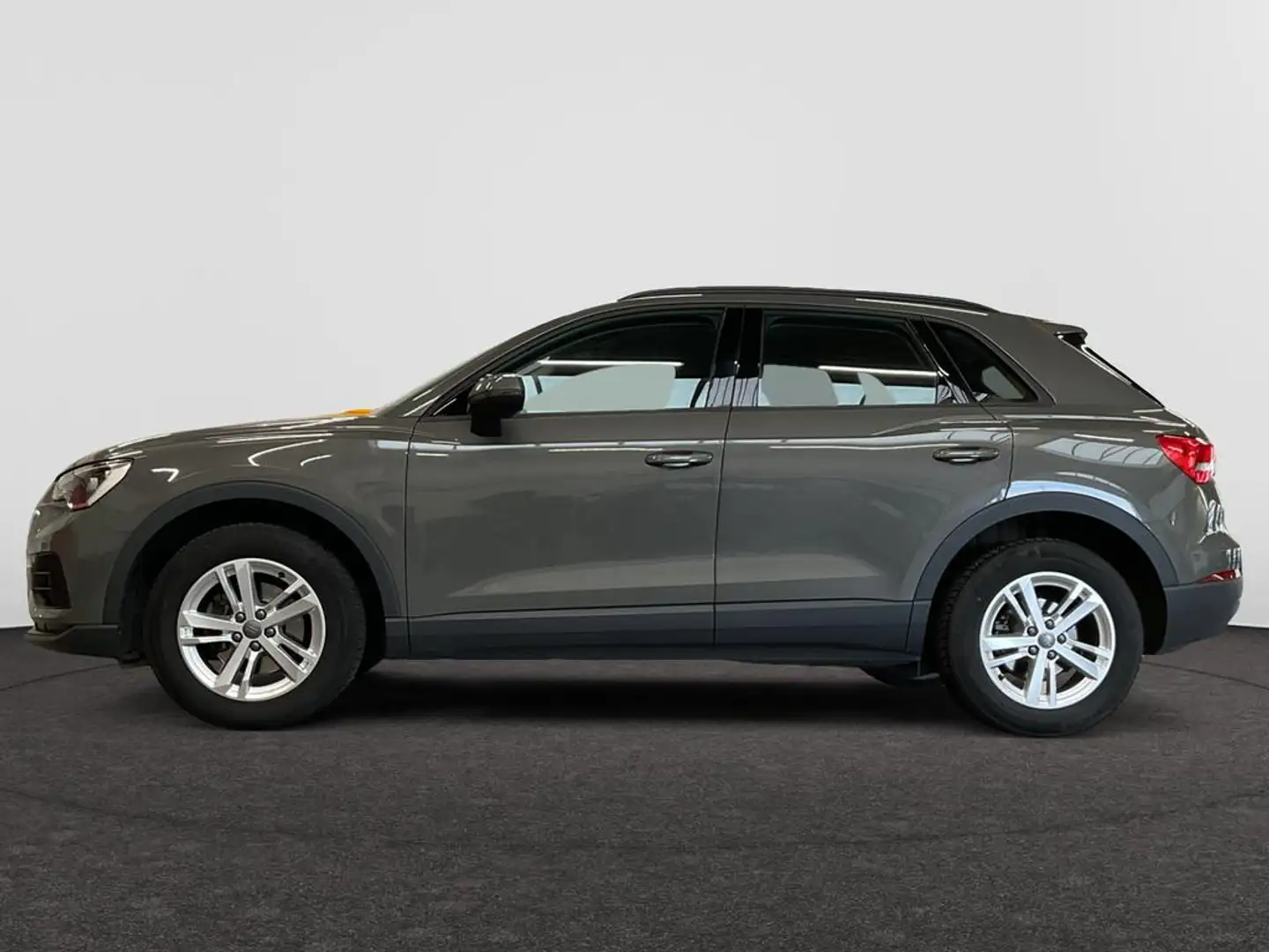 Audi Q3 Audi Q3   35 TFSI  110(150) kW(ch) S tronic Grey - 2