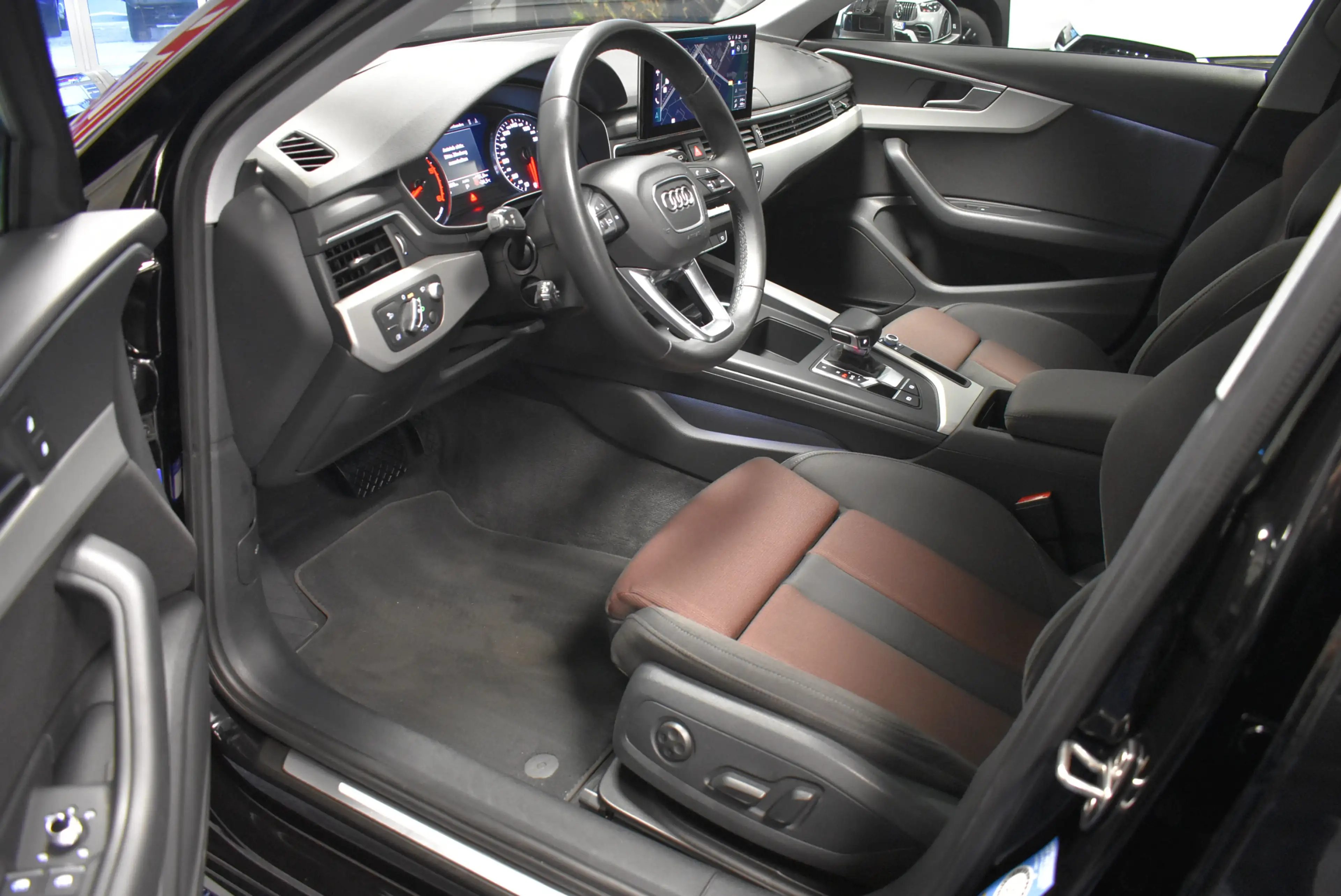 Audi A4 40 TDI advanced Navi LED Head-Up Panoram Temp — photo 6
