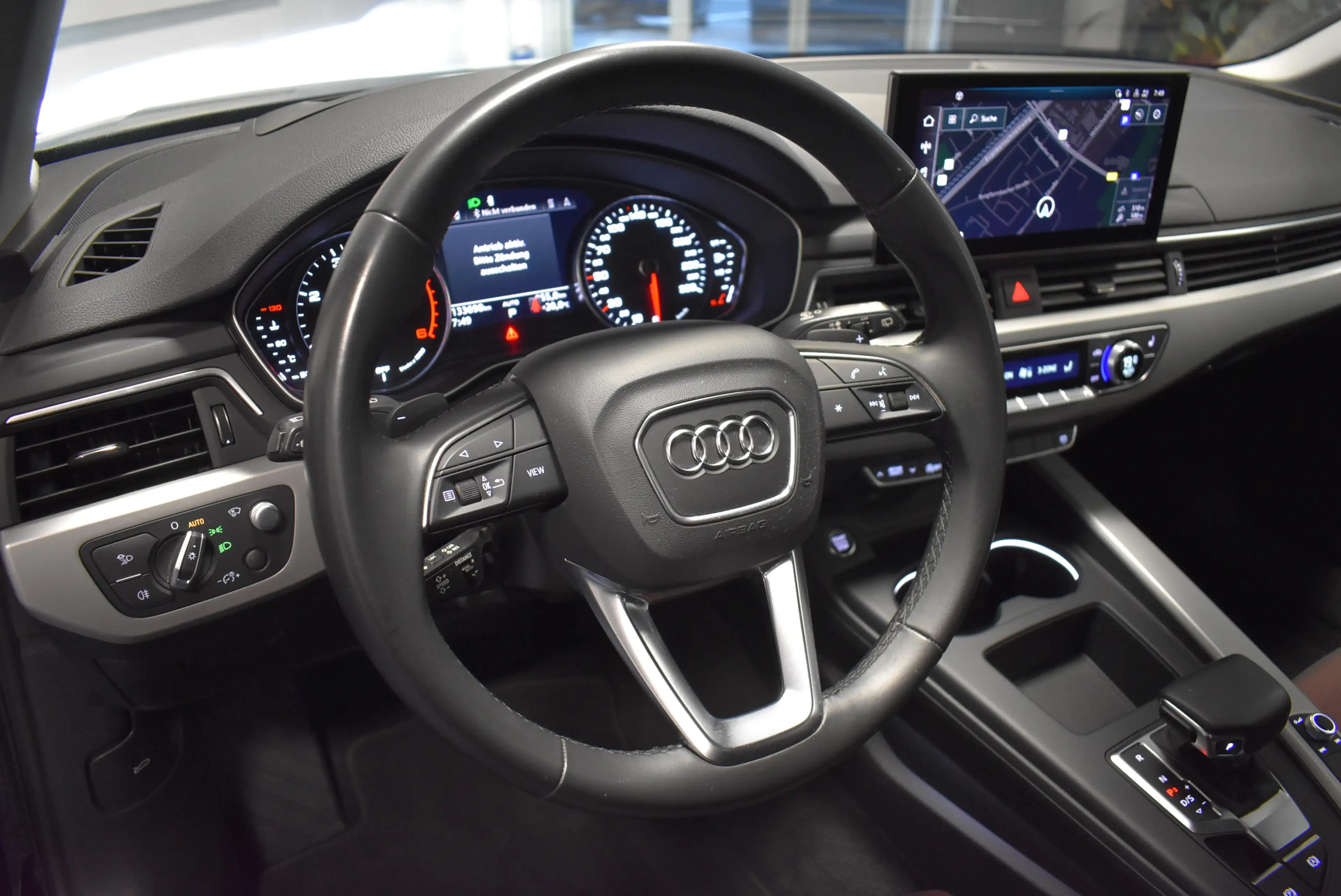 Audi A4 40 TDI advanced Navi LED Head-Up Panoram Temp — photo 12