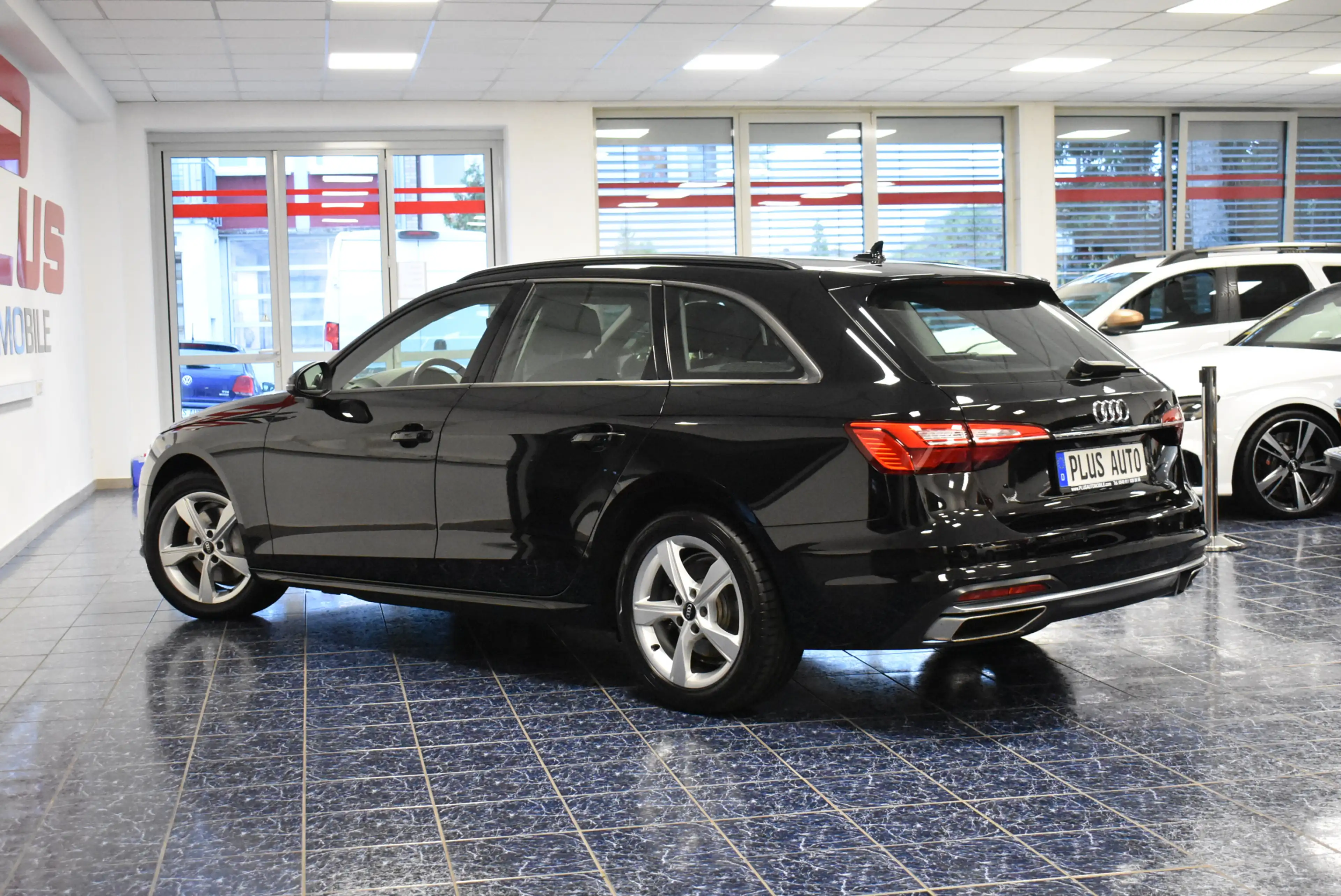 Audi A4 40 TDI advanced Navi LED Head-Up Panoram Temp — photo 2