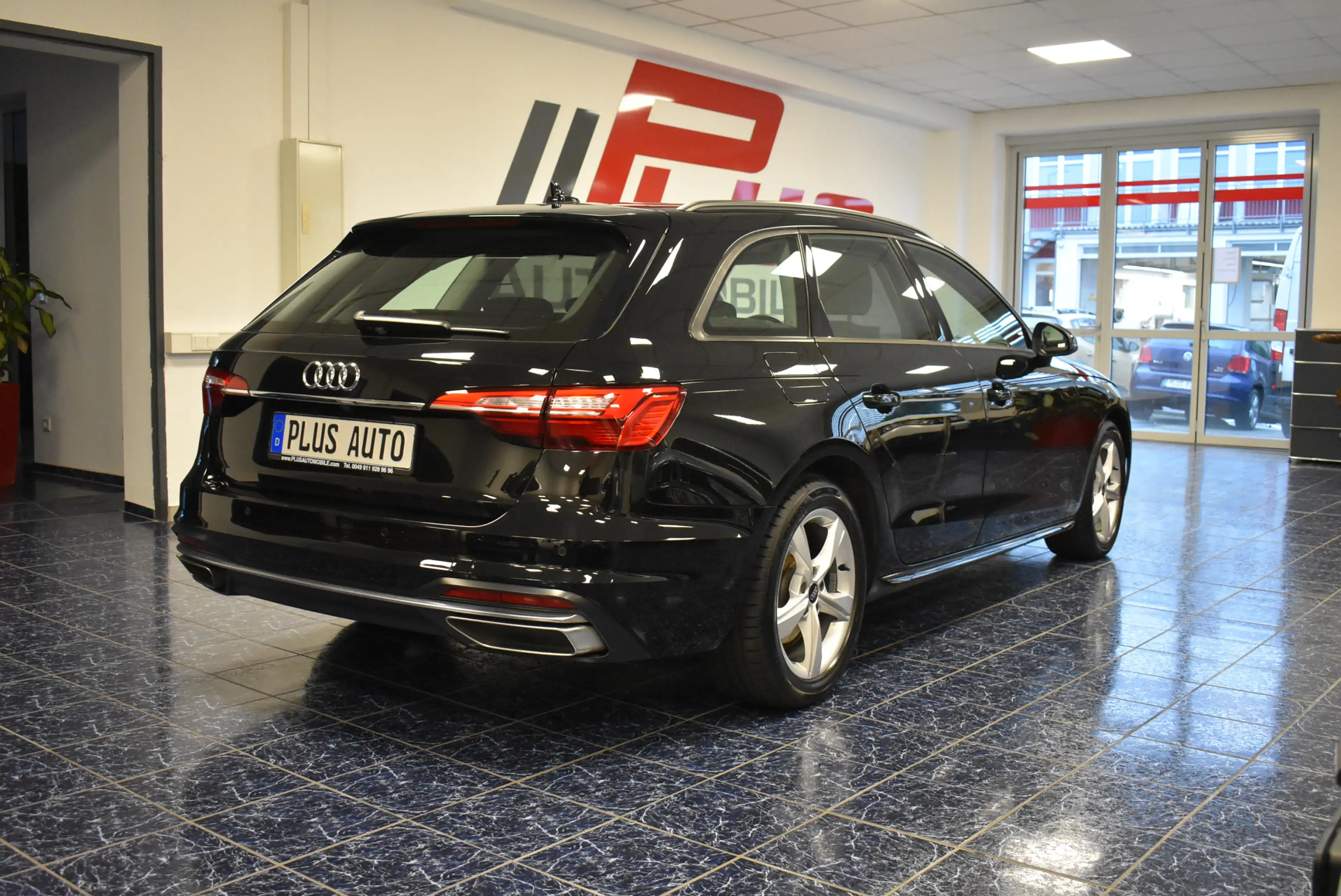 Audi A4 40 TDI advanced Navi LED Head-Up Panoram Temp — photo 3