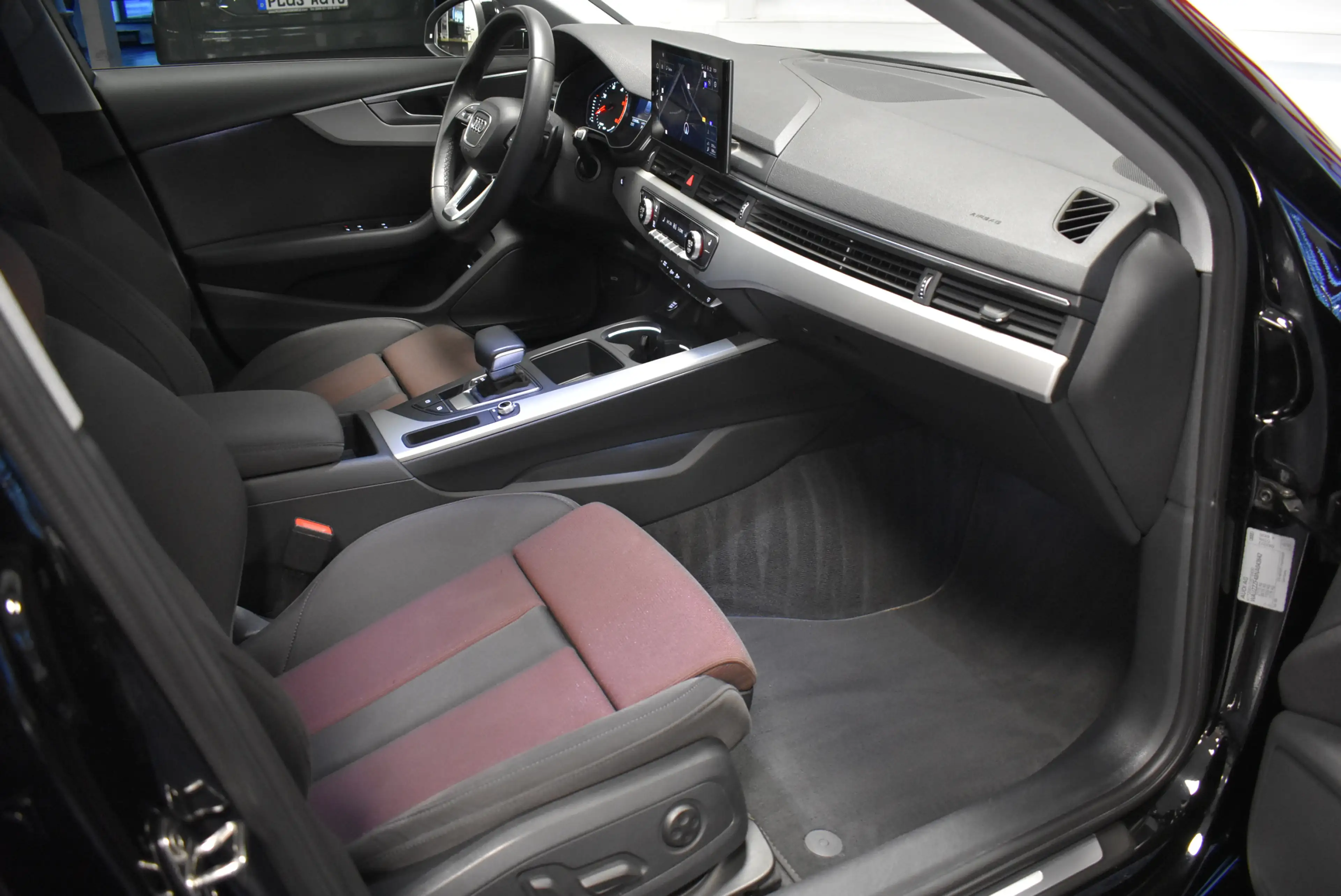 Audi A4 40 TDI advanced Navi LED Head-Up Panoram Temp — photo 7