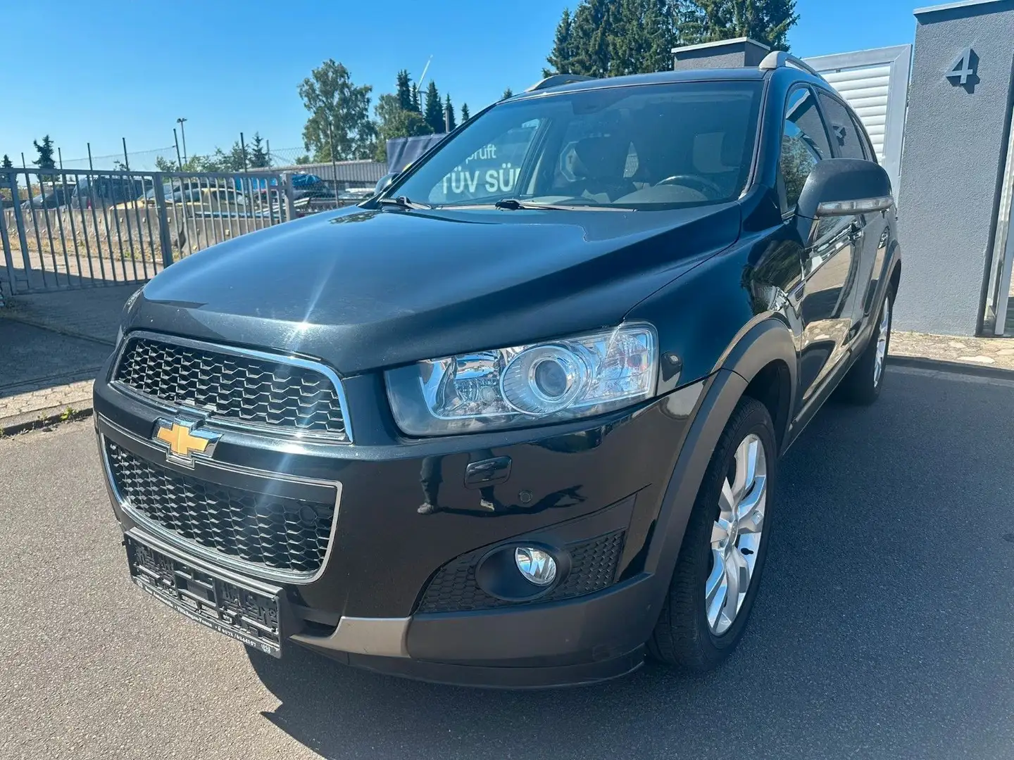Chevrolet Captiva 2.2 D LT+ Leder Navi Černá - 1