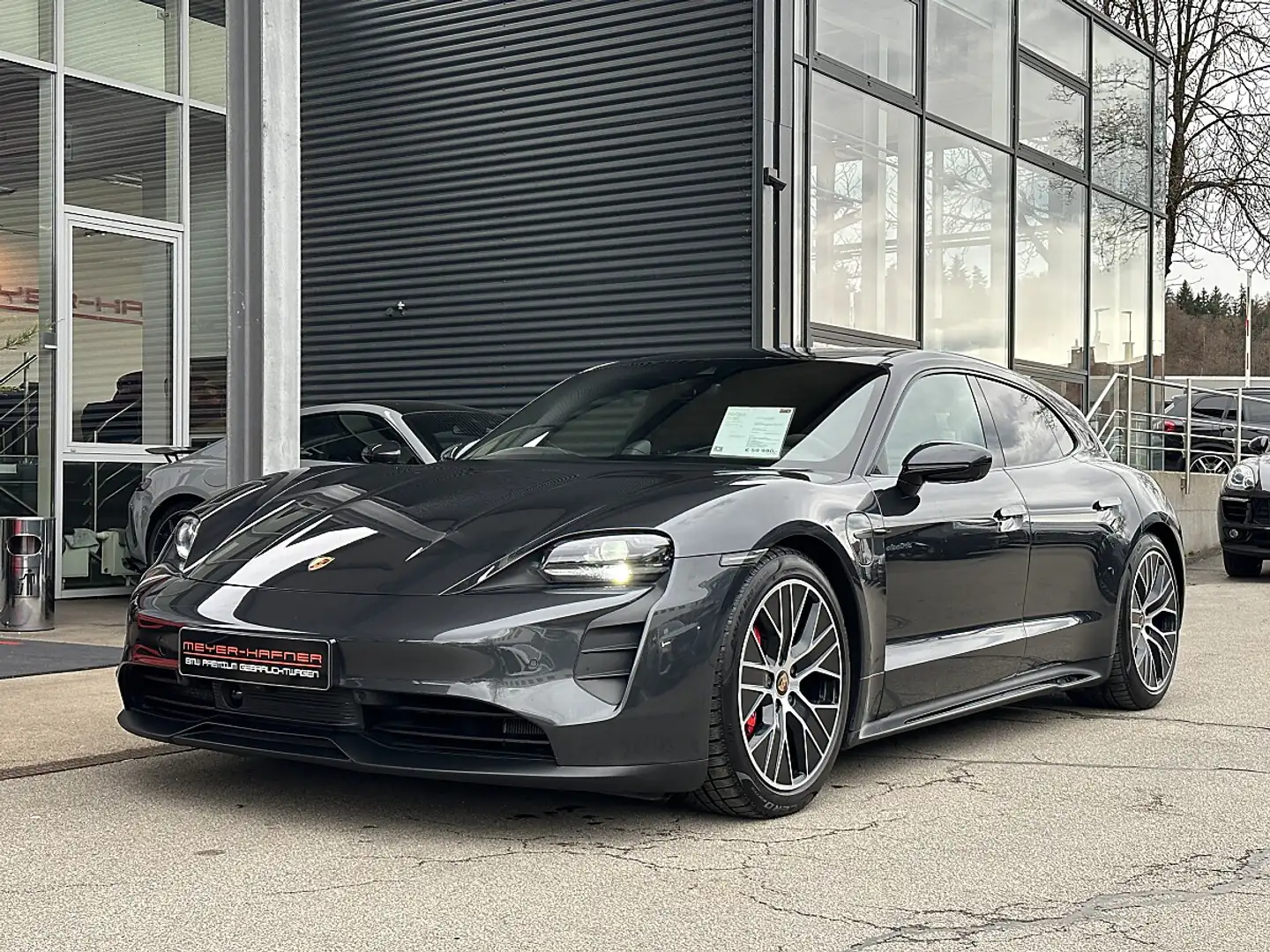 Porsche Taycan GTS Sport Turismo Aut. Grau - 2