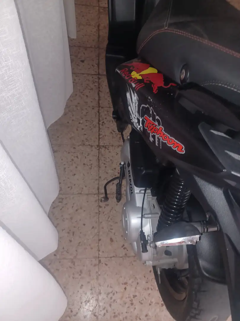 Piaggio Typhoon Scooter 50 Negro - 1