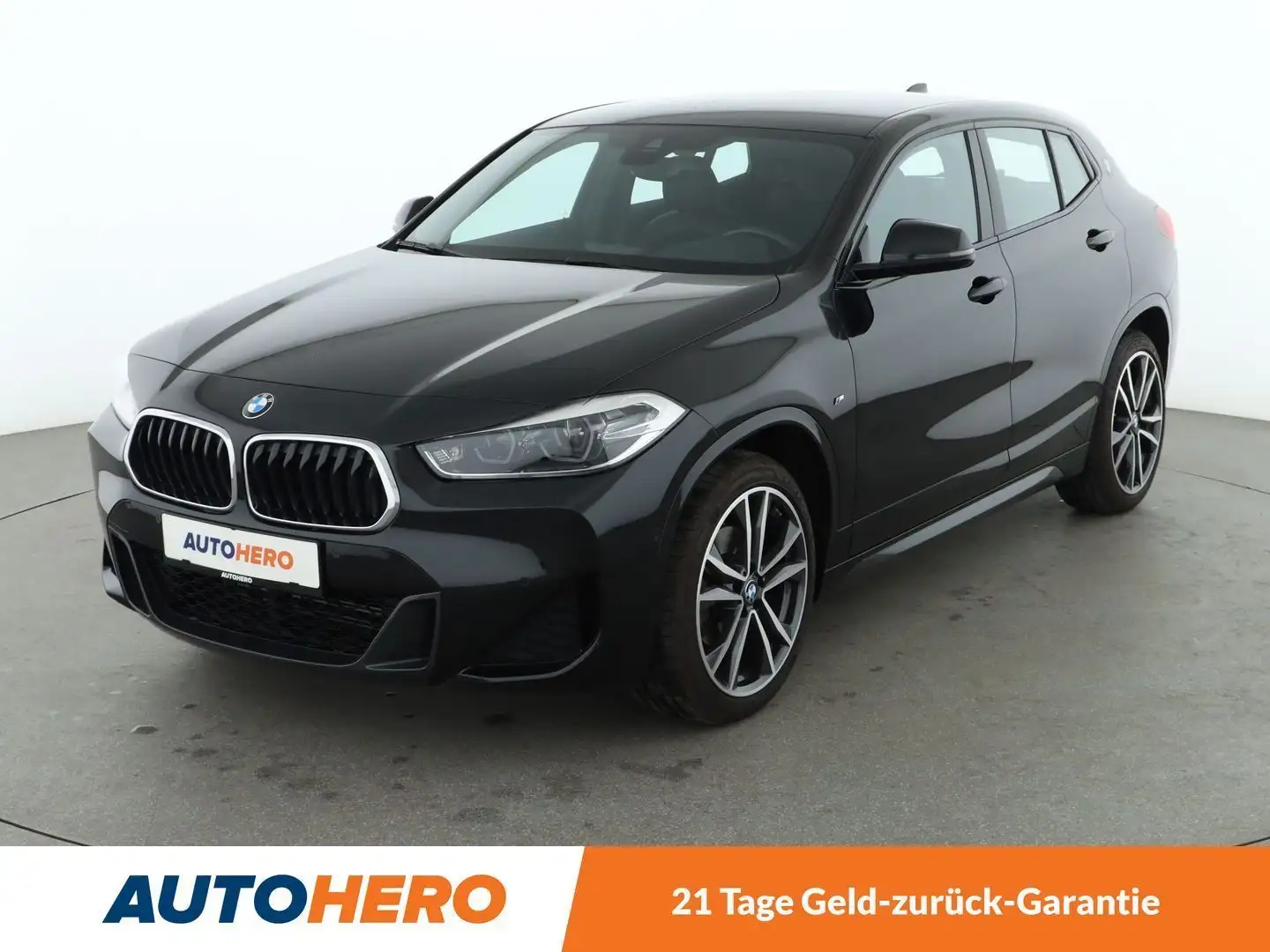 BMW X2 sDrive 18i M Sport Aut.*LED*TEMPO*PDC* Schwarz - 1