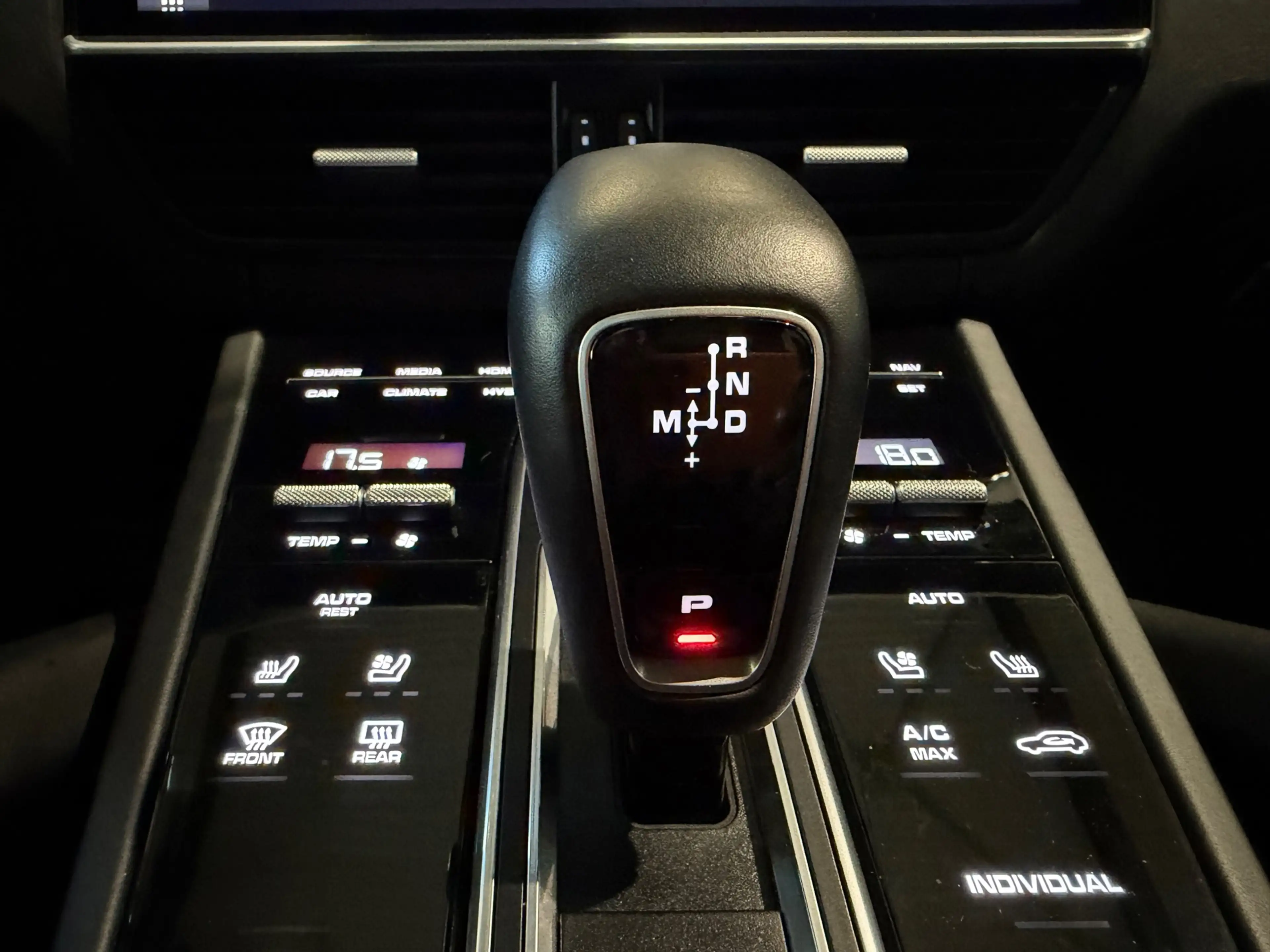 Porsche Cayenne Coupé 3.0 E-Hybrid|ACC|Bose Audio|Soft close|Stuur — photo 31