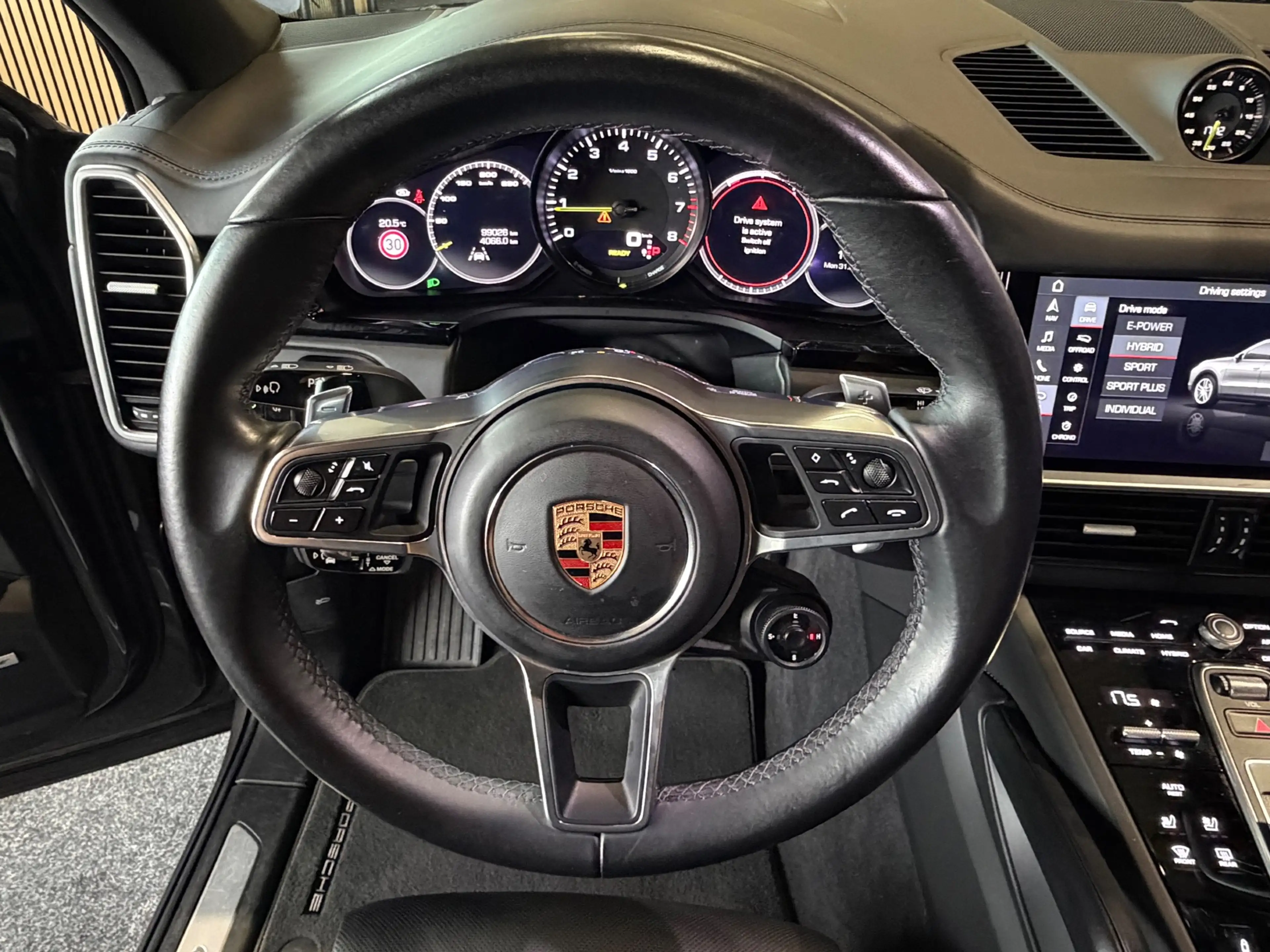 Porsche Cayenne Coupé 3.0 E-Hybrid|ACC|Bose Audio|Soft close|Stuur — photo 26