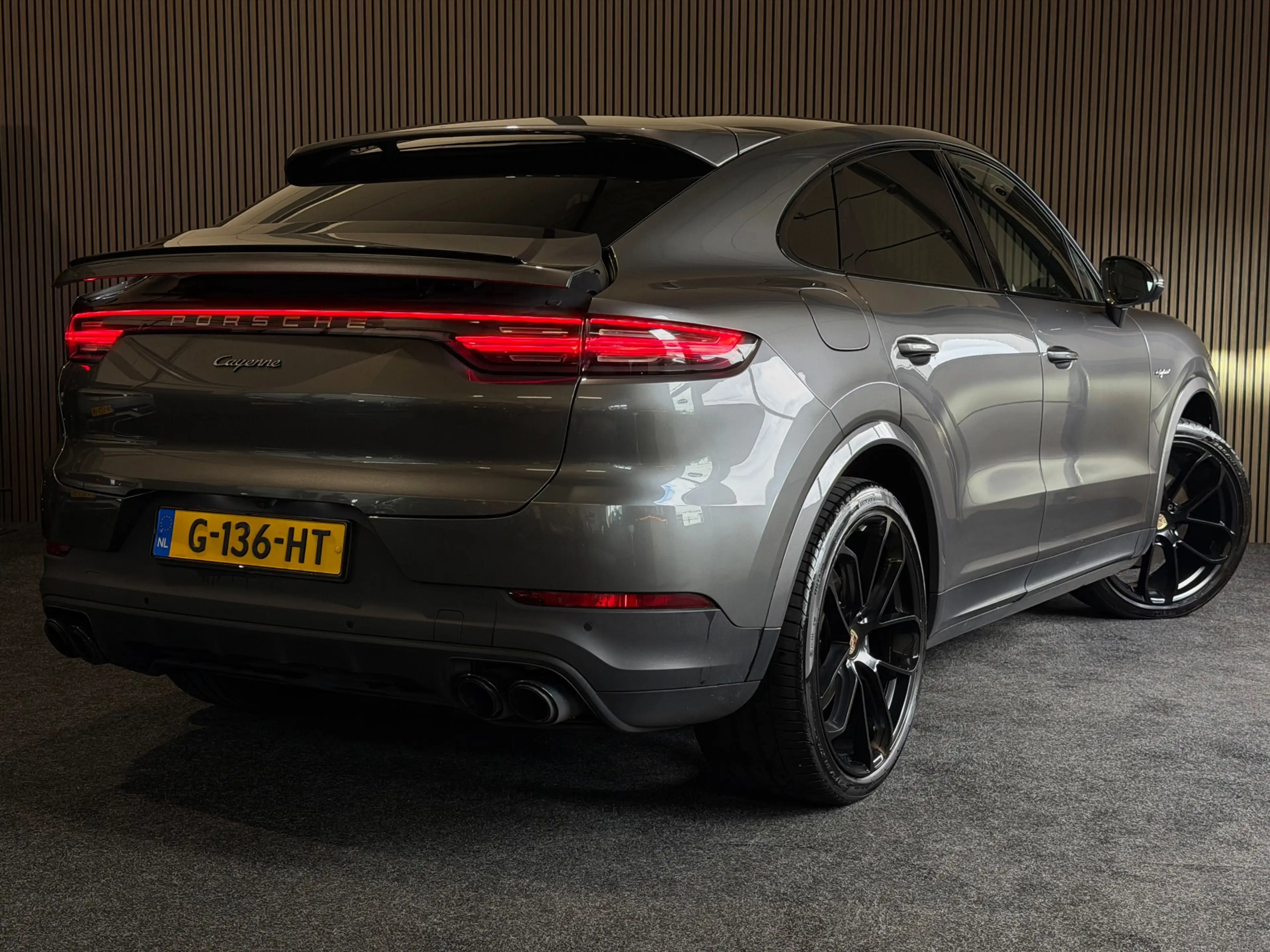 Porsche Cayenne Coupé 3.0 E-Hybrid|ACC|Bose Audio|Soft close|Stuur — photo 10