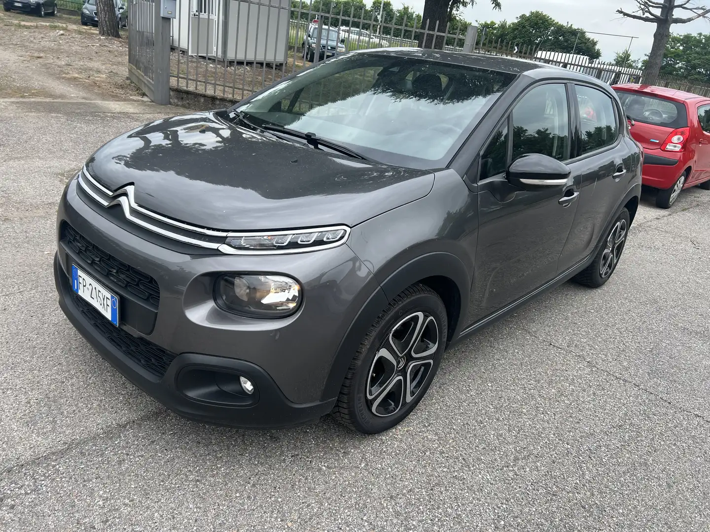 Citroen C3 1.2 puretech Shine s&s 110cv eat6 Grigio - 2