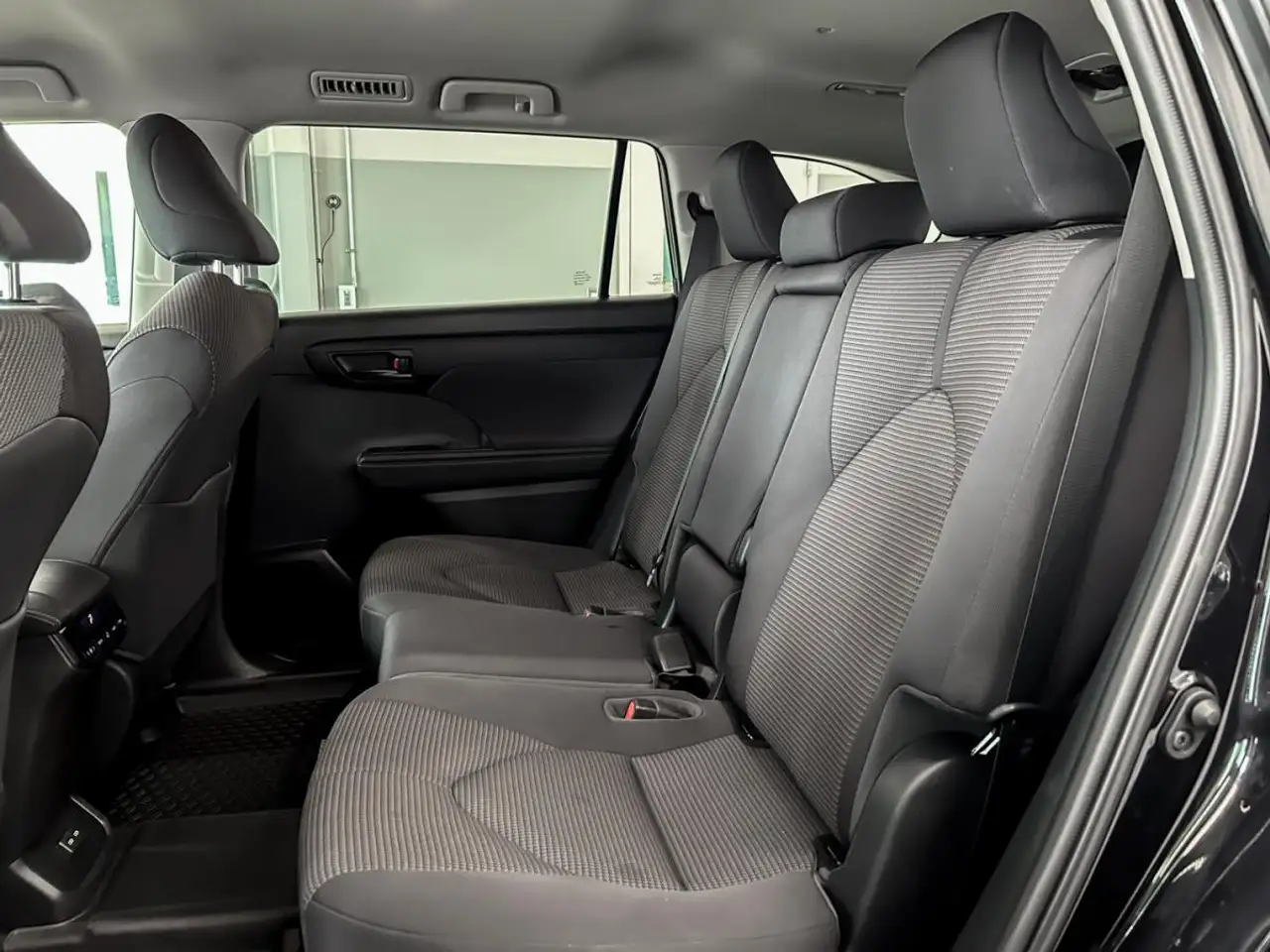 Toyota Highlander снимка Toyota Highlander