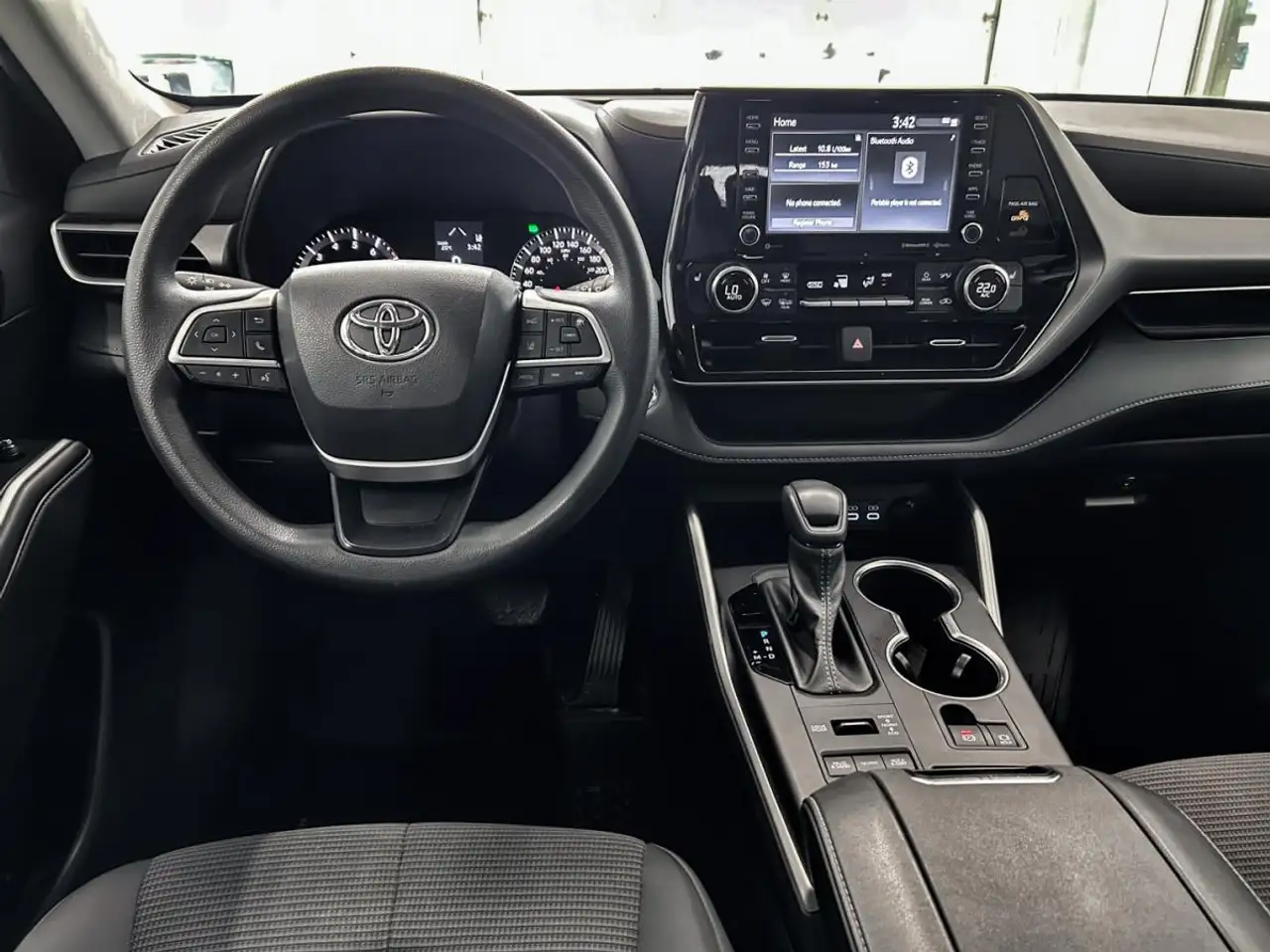 Toyota Highlander снимка Toyota Highlander